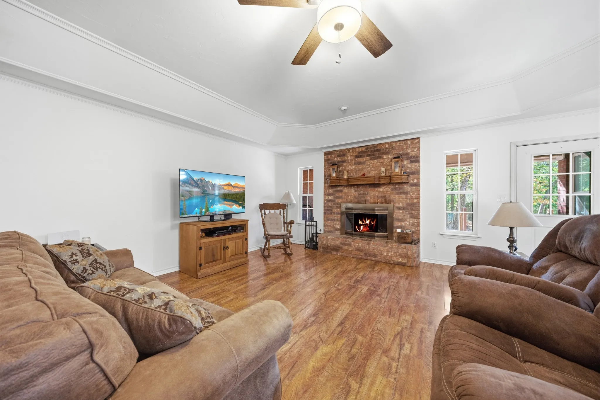 Single Family Residence For Sale in Hill County , 600 Hcr 1248, Whitney, Texas 76692, 4 Bedroom, 2 Bathroom, 2 Garage spaces, 2,241 Sqft, built in 2002, mls#21385315, Real Estate Agent in Whitney, Homes For Sale in Hill county, Homes For Sale in Whitney, Realtor in Whitney Texas, Real Estate Brokerage Independent Realty Texas, Luminita Cordes Realtor