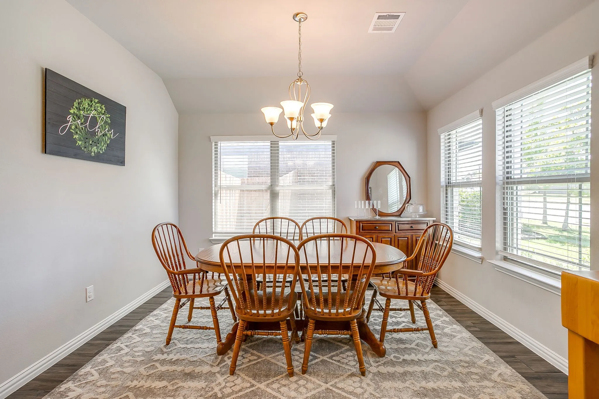 Single Family Residence For Sale in Parker County , 421 Escondido Street, Weatherford, Texas 76087, 3 Bedroom, 2 Bathroom, 2 Garage spaces, 1,917 Sqft, built in 2020, mls#21385363, Real Estate Agent in Weatherford, Homes For Sale in Parker county, Homes For Sale in Weatherford, Realtor in Weatherford Texas, Real Estate Brokerage Independent Realty Texas, Luminita Cordes Realtor
