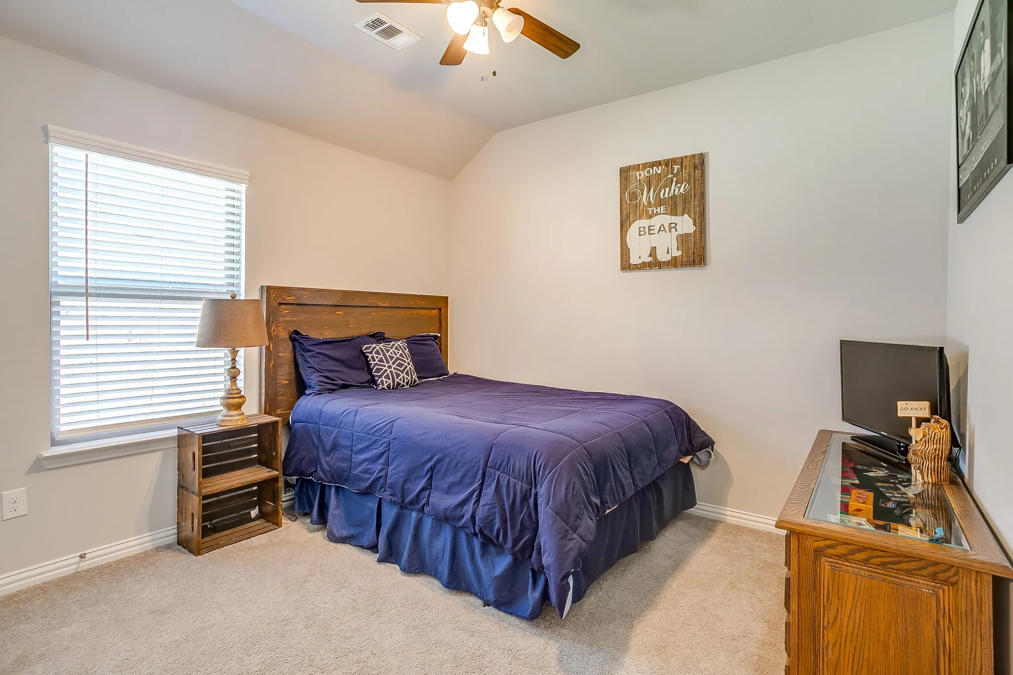 Single Family Residence For Sale in Parker County , 421 Escondido Street, Weatherford, Texas 76087, 3 Bedroom, 2 Bathroom, 2 Garage spaces, 1,917 Sqft, built in 2020, mls#21385363, Real Estate Agent in Weatherford, Homes For Sale in Parker county, Homes For Sale in Weatherford, Realtor in Weatherford Texas, Real Estate Brokerage Independent Realty Texas, Luminita Cordes Realtor