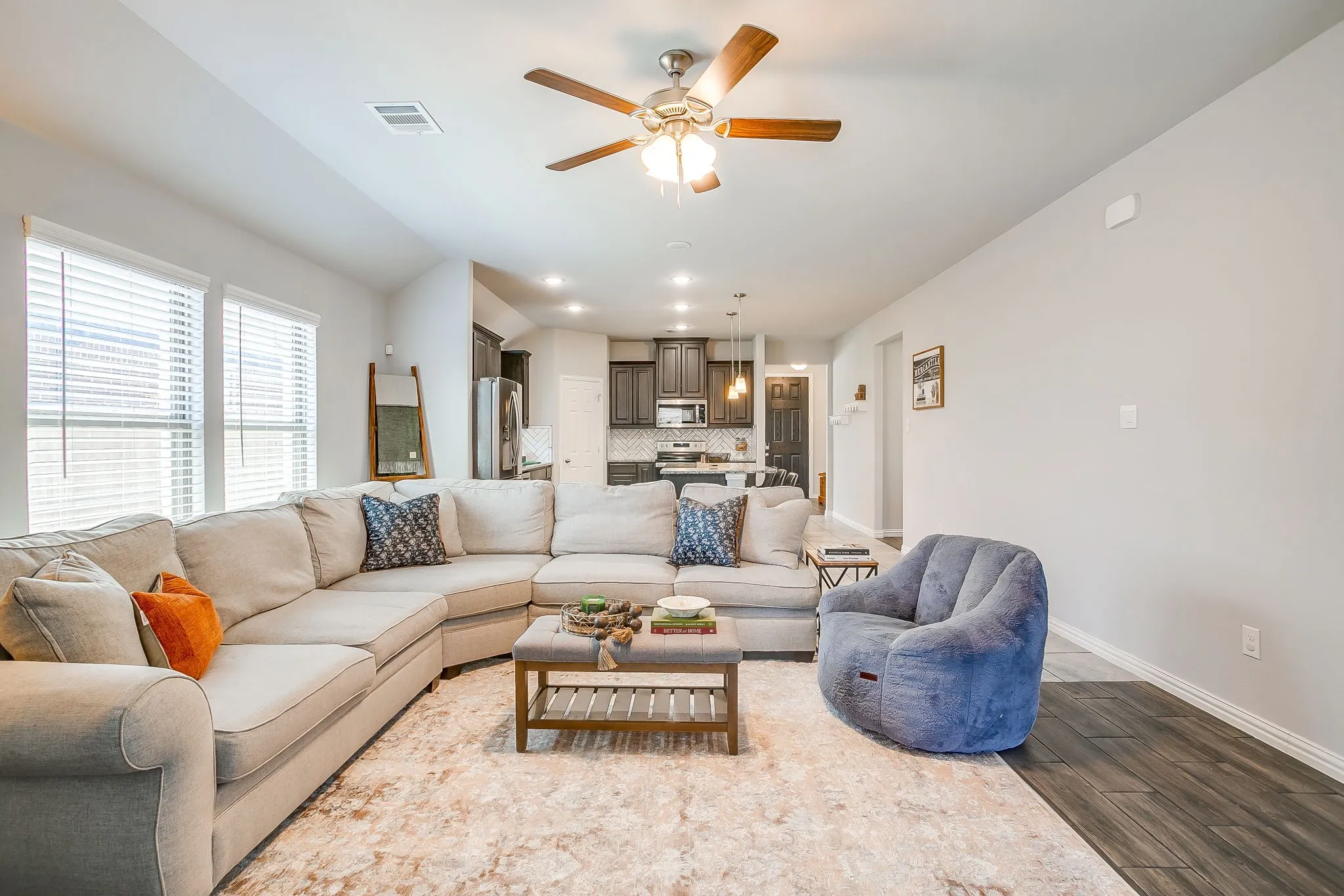Single Family Residence For Sale in Parker County , 421 Escondido Street, Weatherford, Texas 76087, 3 Bedroom, 2 Bathroom, 2 Garage spaces, 1,917 Sqft, built in 2020, mls#21385363, Real Estate Agent in Weatherford, Homes For Sale in Parker county, Homes For Sale in Weatherford, Realtor in Weatherford Texas, Real Estate Brokerage Independent Realty Texas, Luminita Cordes Realtor