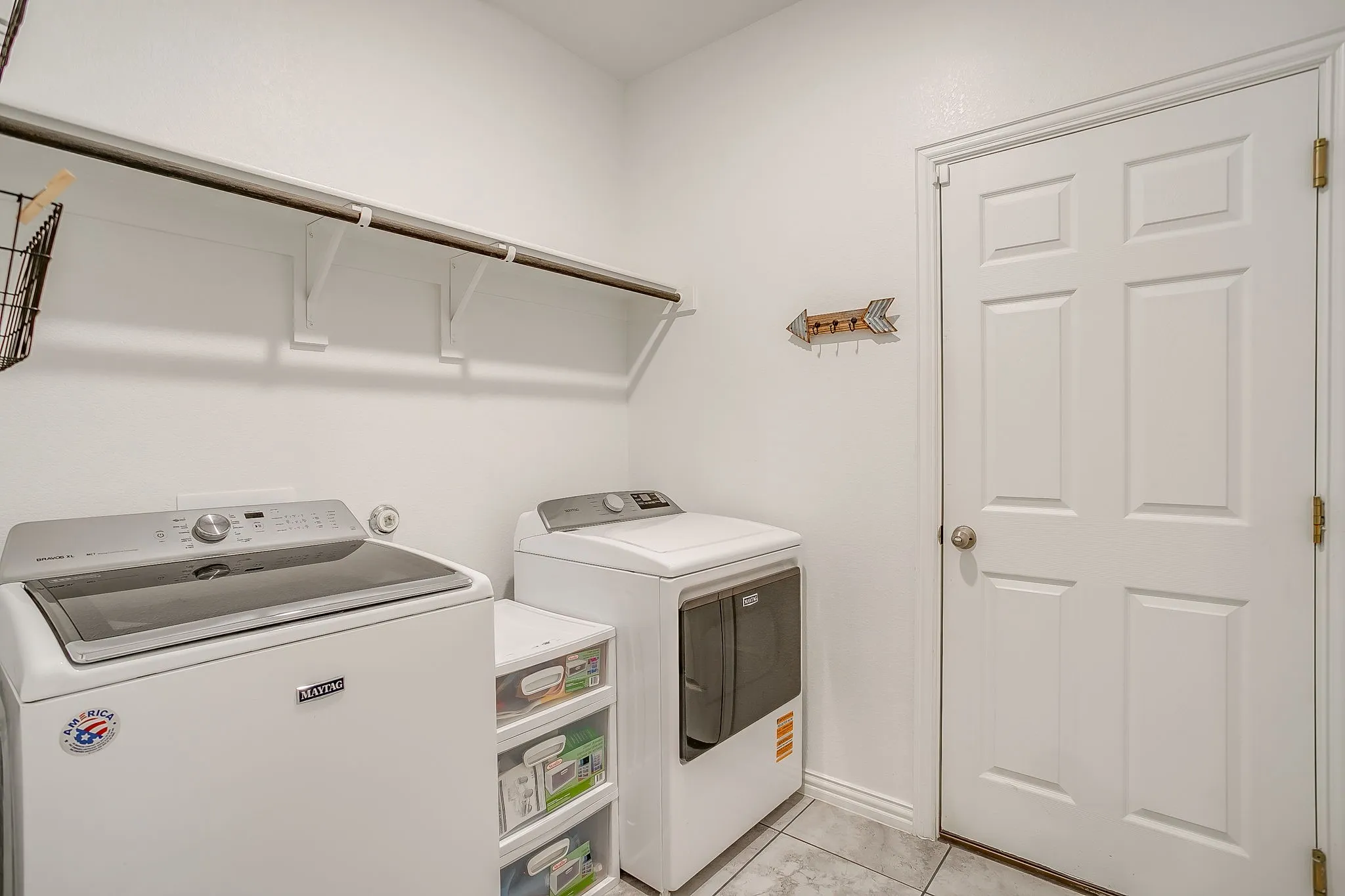 Single Family Residence For Sale in Parker County , 421 Escondido Street, Weatherford, Texas 76087, 3 Bedroom, 2 Bathroom, 2 Garage spaces, 1,917 Sqft, built in 2020, mls#21385363, Real Estate Agent in Weatherford, Homes For Sale in Parker county, Homes For Sale in Weatherford, Realtor in Weatherford Texas, Real Estate Brokerage Independent Realty Texas, Luminita Cordes Realtor