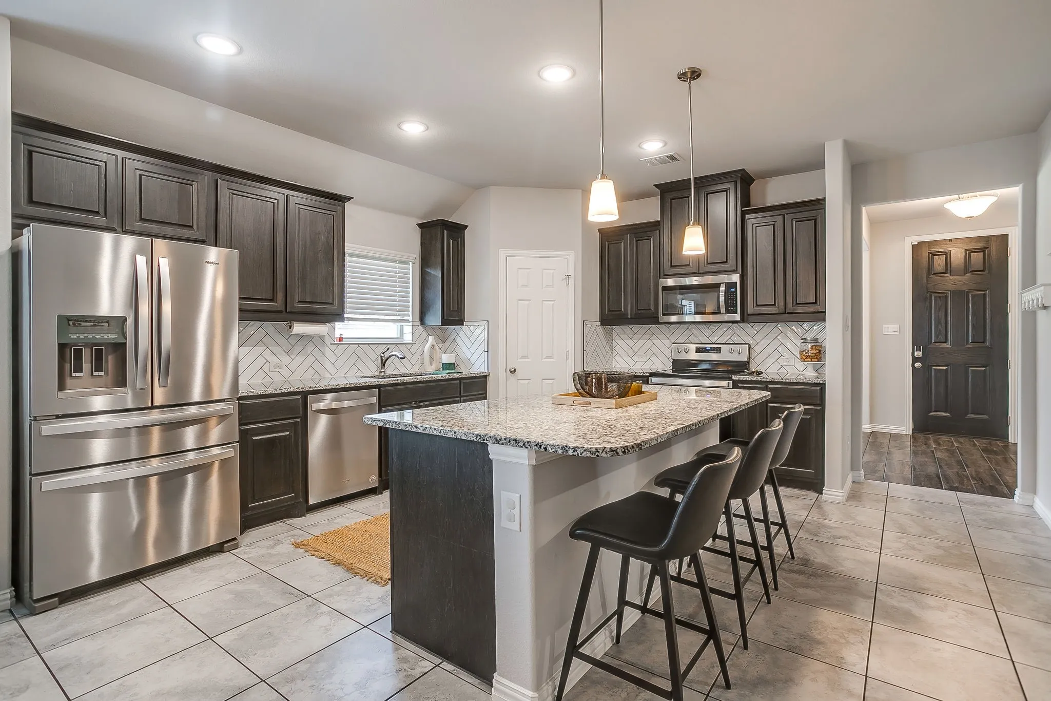 Single Family Residence For Sale in Parker County , 421 Escondido Street, Weatherford, Texas 76087, 3 Bedroom, 2 Bathroom, 2 Garage spaces, 1,917 Sqft, built in 2020, mls#21385363, Real Estate Agent in Weatherford, Homes For Sale in Parker county, Homes For Sale in Weatherford, Realtor in Weatherford Texas, Real Estate Brokerage Independent Realty Texas, Luminita Cordes Realtor