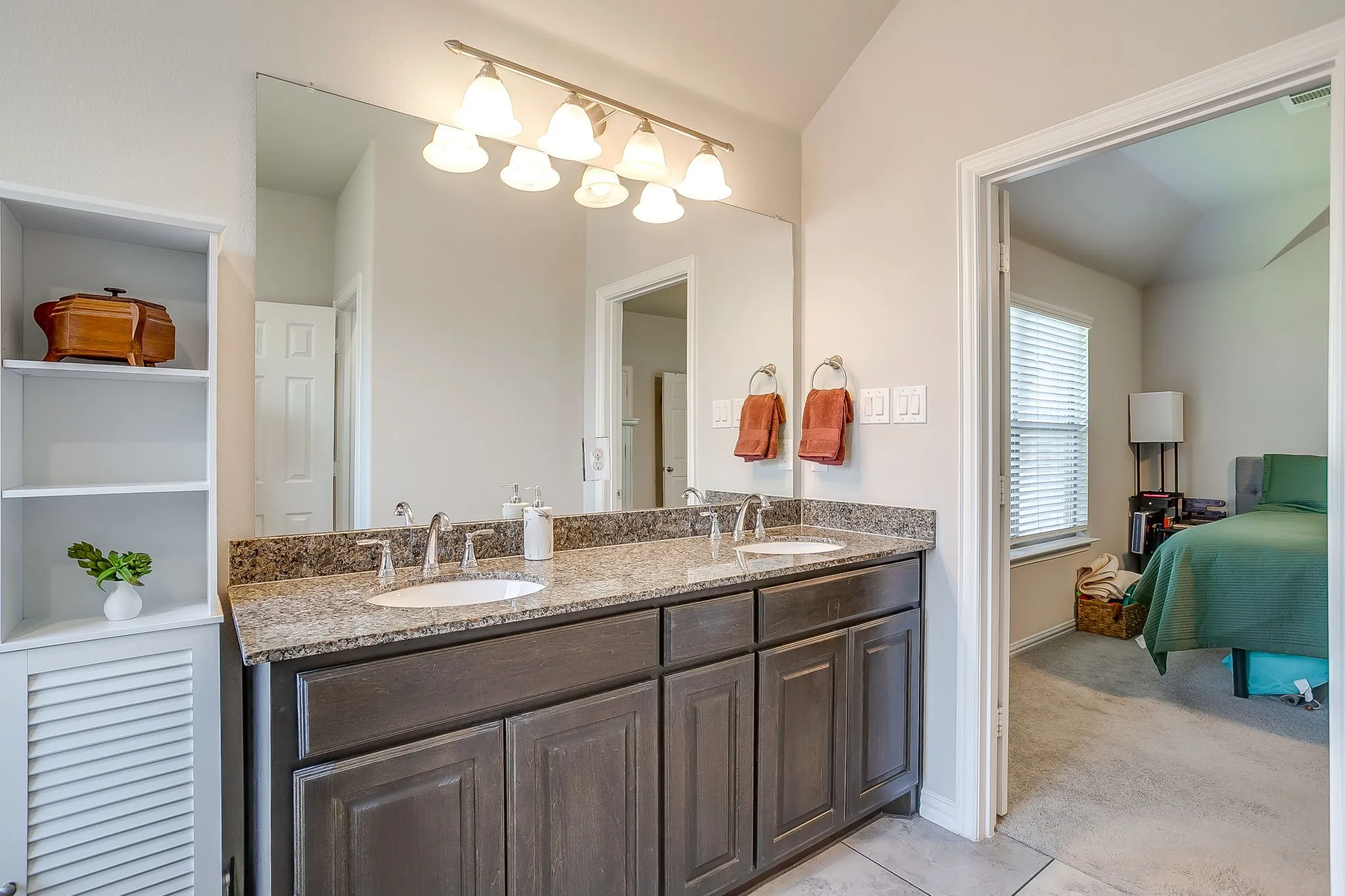 Single Family Residence For Sale in Parker County , 421 Escondido Street, Weatherford, Texas 76087, 3 Bedroom, 2 Bathroom, 2 Garage spaces, 1,917 Sqft, built in 2020, mls#21385363, Real Estate Agent in Weatherford, Homes For Sale in Parker county, Homes For Sale in Weatherford, Realtor in Weatherford Texas, Real Estate Brokerage Independent Realty Texas, Luminita Cordes Realtor
