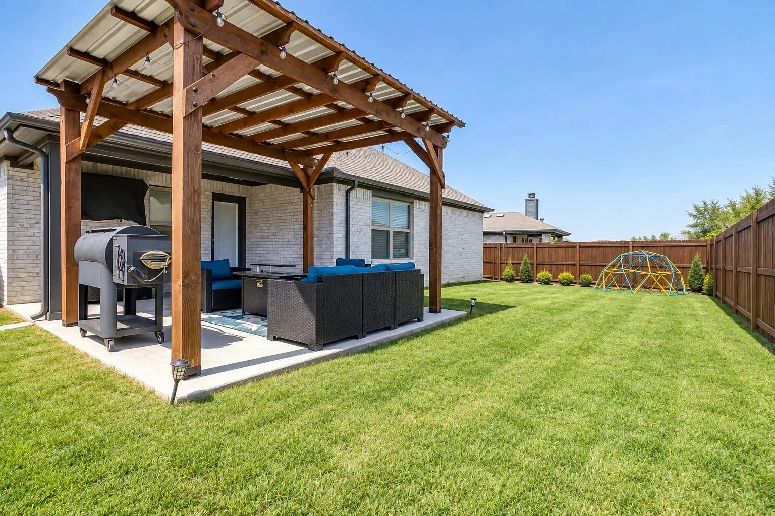 Single Family Residence For Sale in Parker County , 421 Escondido Street, Weatherford, Texas 76087, 3 Bedroom, 2 Bathroom, 2 Garage spaces, 1,917 Sqft, built in 2020, mls#21385363, Real Estate Agent in Weatherford, Homes For Sale in Parker county, Homes For Sale in Weatherford, Realtor in Weatherford Texas, Real Estate Brokerage Independent Realty Texas, Luminita Cordes Realtor