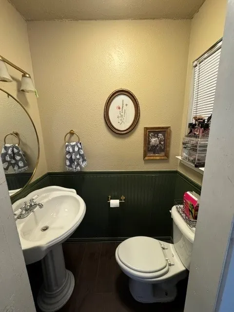 Single Family Residence For Sale in Johnson County , 512 Sally Lane, Cleburne, Texas 76033, 3 Bedroom, 2 Bathroom, Garage spaces, 1,232 Sqft, built in 1972, mls#21365327, Real Estate Agent in Cleburne, Homes For Sale in Johnson county, Homes For Sale in Cleburne, Realtor in Cleburne Texas, Real Estate Brokerage Independent Realty Texas, Luminita Cordes Realtor