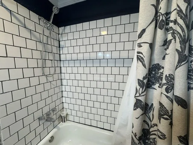 Single Family Residence For Sale in Johnson County , 512 Sally Lane, Cleburne, Texas 76033, 3 Bedroom, 2 Bathroom, Garage spaces, 1,232 Sqft, built in 1972, mls#21365327, Real Estate Agent in Cleburne, Homes For Sale in Johnson county, Homes For Sale in Cleburne, Realtor in Cleburne Texas, Real Estate Brokerage Independent Realty Texas, Luminita Cordes Realtor