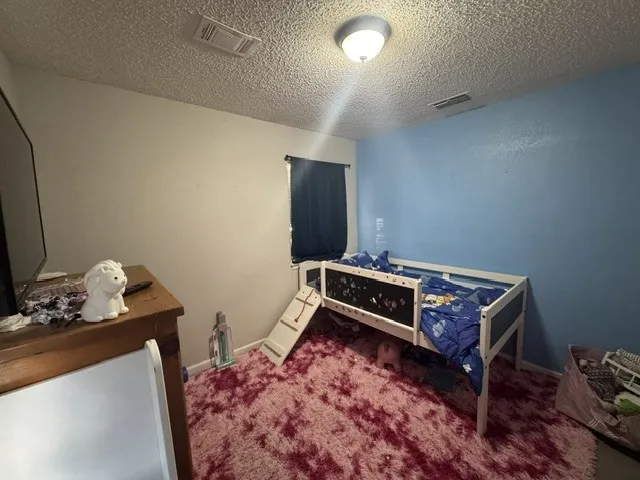 Single Family Residence For Sale in Johnson County , 512 Sally Lane, Cleburne, Texas 76033, 3 Bedroom, 2 Bathroom, Garage spaces, 1,232 Sqft, built in 1972, mls#21365327, Real Estate Agent in Cleburne, Homes For Sale in Johnson county, Homes For Sale in Cleburne, Realtor in Cleburne Texas, Real Estate Brokerage Independent Realty Texas, Luminita Cordes Realtor