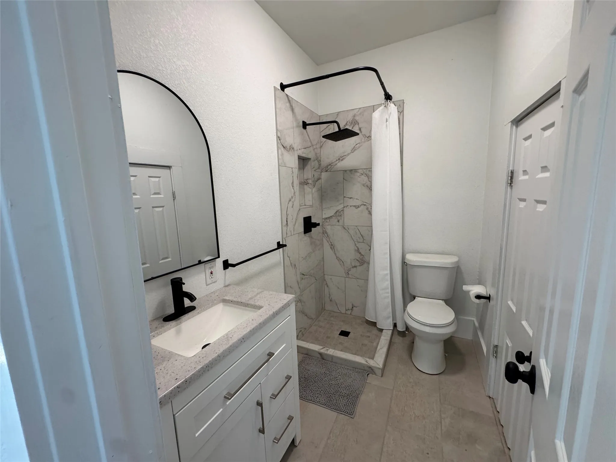 Single Family Residence For Sale in Johnson County , 204 W Westhill Drive, Cleburne, Texas 76033, 3 Bedroom, 2 Bathroom, Garage spaces, 1,040 Sqft, built in 1950, mls#21385375, Real Estate Agent in Cleburne, Homes For Sale in Johnson county, Homes For Sale in Cleburne, Realtor in Cleburne Texas, Real Estate Brokerage Independent Realty Texas, Luminita Cordes Realtor