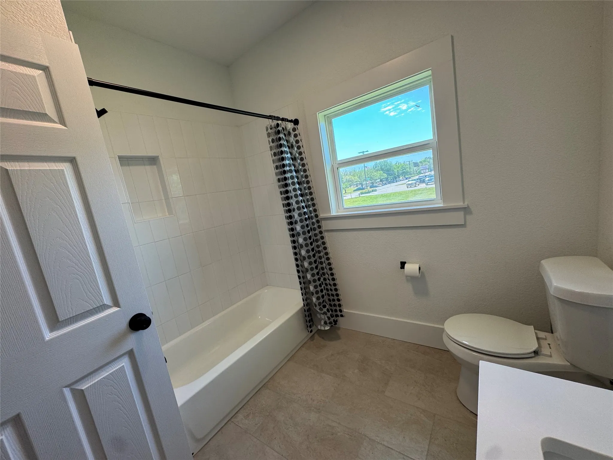 Single Family Residence For Sale in Johnson County , 204 W Westhill Drive, Cleburne, Texas 76033, 3 Bedroom, 2 Bathroom, Garage spaces, 1,040 Sqft, built in 1950, mls#21385375, Real Estate Agent in Cleburne, Homes For Sale in Johnson county, Homes For Sale in Cleburne, Realtor in Cleburne Texas, Real Estate Brokerage Independent Realty Texas, Luminita Cordes Realtor
