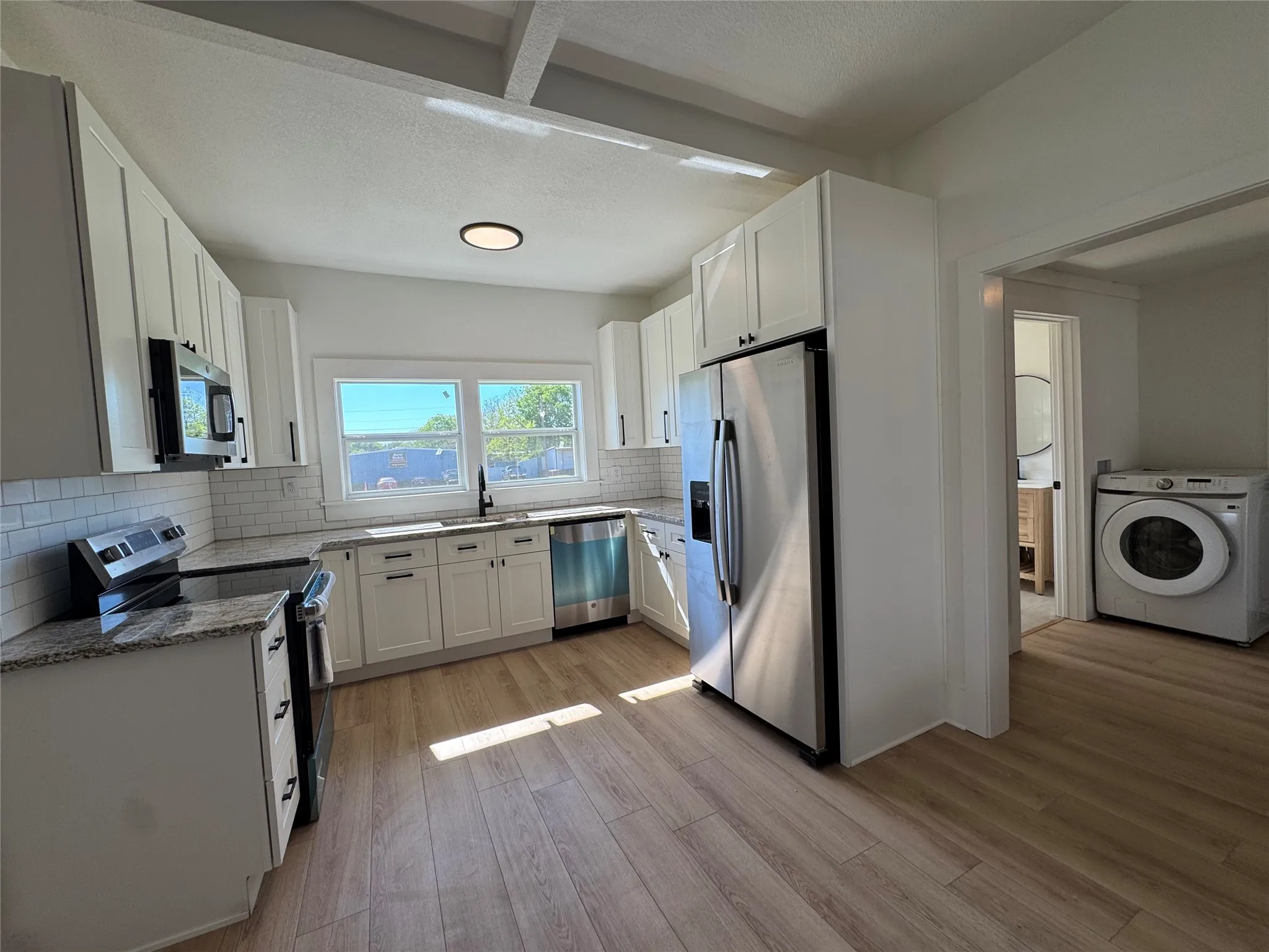 Single Family Residence For Sale in Johnson County , 204 W Westhill Drive, Cleburne, Texas 76033, 3 Bedroom, 2 Bathroom, Garage spaces, 1,040 Sqft, built in 1950, mls#21385375, Real Estate Agent in Cleburne, Homes For Sale in Johnson county, Homes For Sale in Cleburne, Realtor in Cleburne Texas, Real Estate Brokerage Independent Realty Texas, Luminita Cordes Realtor