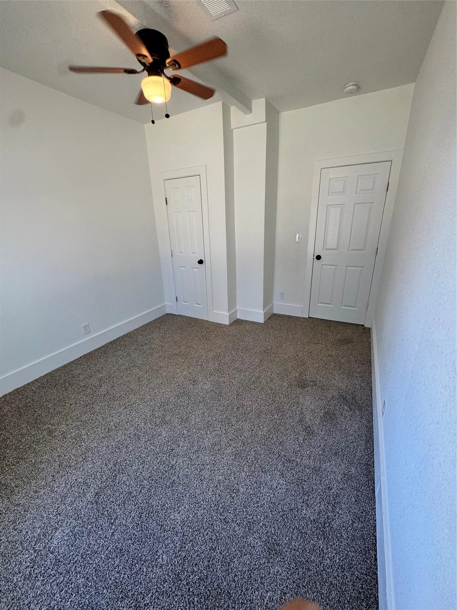 Single Family Residence For Sale in Johnson County , 204 W Westhill Drive, Cleburne, Texas 76033, 3 Bedroom, 2 Bathroom, Garage spaces, 1,040 Sqft, built in 1950, mls#21385375, Real Estate Agent in Cleburne, Homes For Sale in Johnson county, Homes For Sale in Cleburne, Realtor in Cleburne Texas, Real Estate Brokerage Independent Realty Texas, Luminita Cordes Realtor