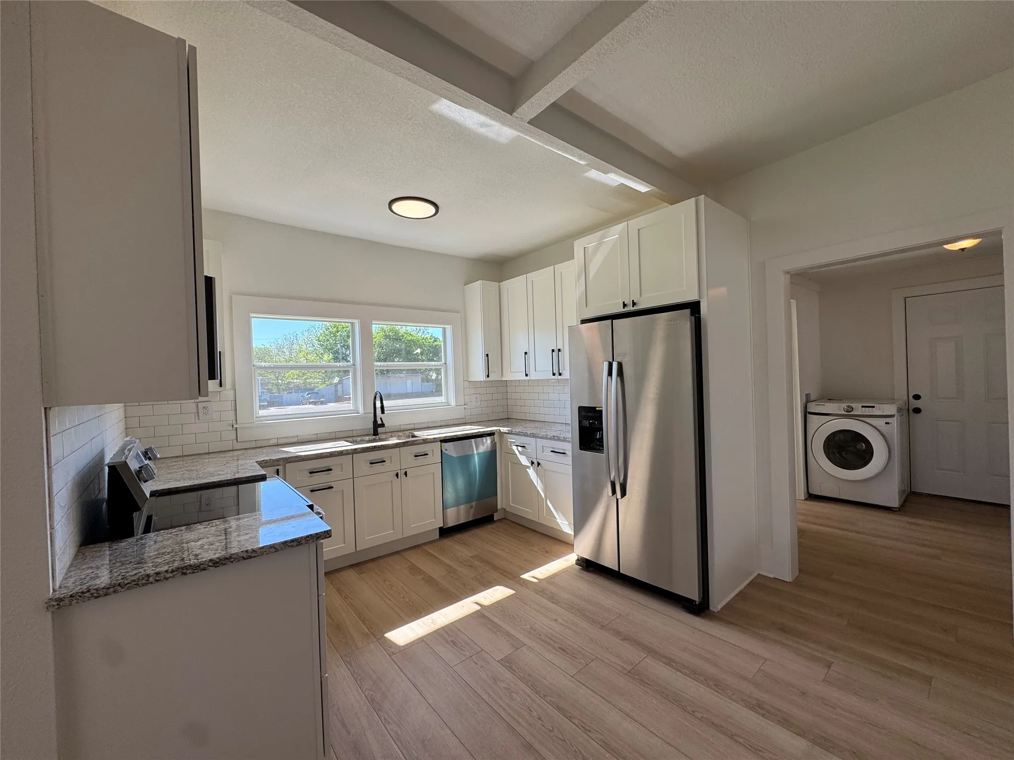 Single Family Residence For Sale in Johnson County , 204 W Westhill Drive, Cleburne, Texas 76033, 3 Bedroom, 2 Bathroom, Garage spaces, 1,040 Sqft, built in 1950, mls#21385375, Real Estate Agent in Cleburne, Homes For Sale in Johnson county, Homes For Sale in Cleburne, Realtor in Cleburne Texas, Real Estate Brokerage Independent Realty Texas, Luminita Cordes Realtor