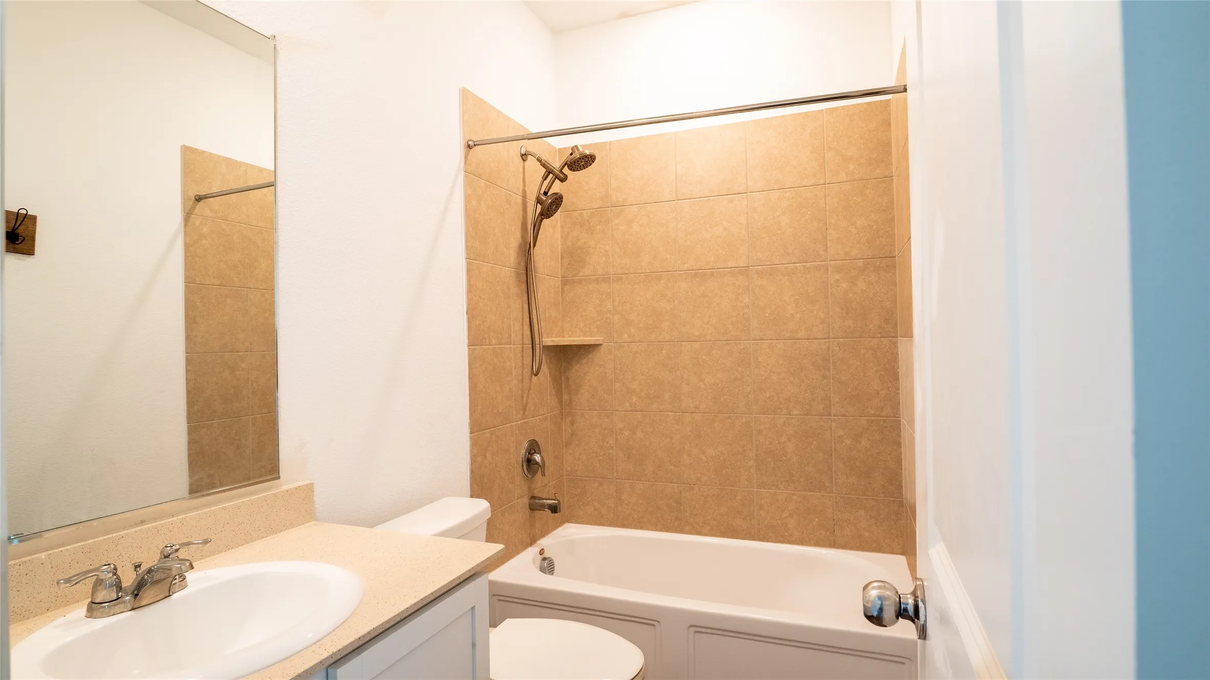 Single Family Residence For Sale in Tarrant County , 6932 Falconer Way, Fort Worth, Texas 76179, 4 Bedroom, 2 Bathroom, 2 Garage spaces, 1,998 Sqft, built in 2021, mls#21385380, Real Estate Agent in Fort Worth, Homes For Sale in Tarrant county, Homes For Sale in Fort Worth, Realtor in Fort Worth Texas, Real Estate Brokerage Independent Realty Texas, Luminita Cordes Realtor