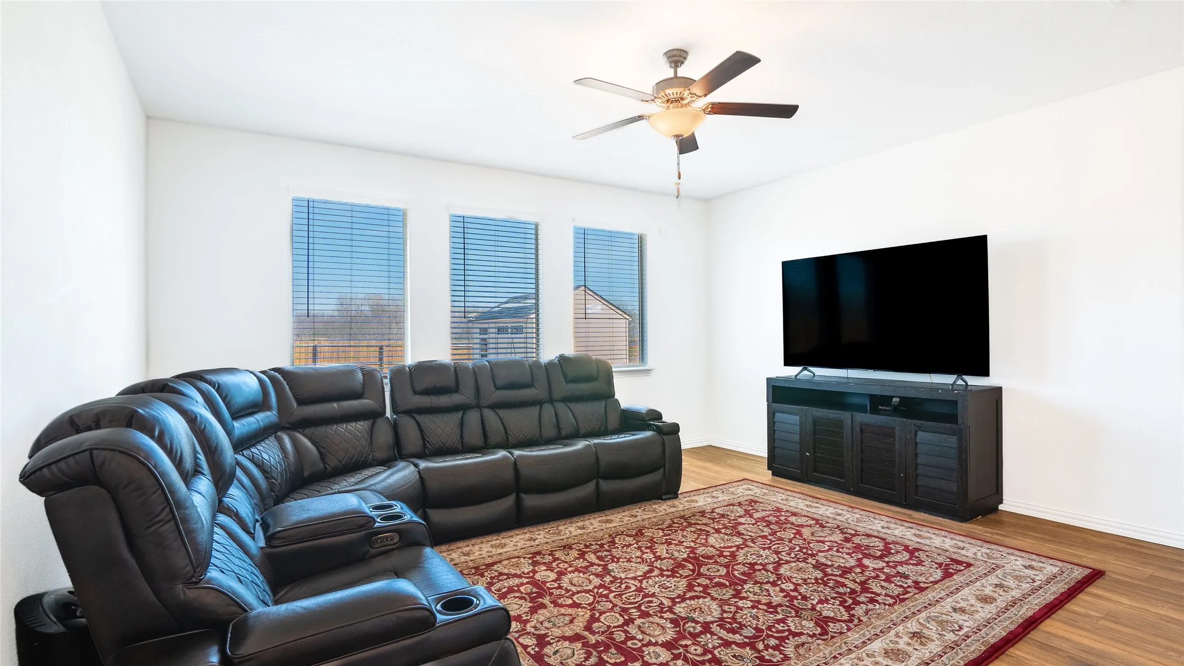 Single Family Residence For Sale in Tarrant County , 6932 Falconer Way, Fort Worth, Texas 76179, 4 Bedroom, 2 Bathroom, 2 Garage spaces, 1,998 Sqft, built in 2021, mls#21385380, Real Estate Agent in Fort Worth, Homes For Sale in Tarrant county, Homes For Sale in Fort Worth, Realtor in Fort Worth Texas, Real Estate Brokerage Independent Realty Texas, Luminita Cordes Realtor