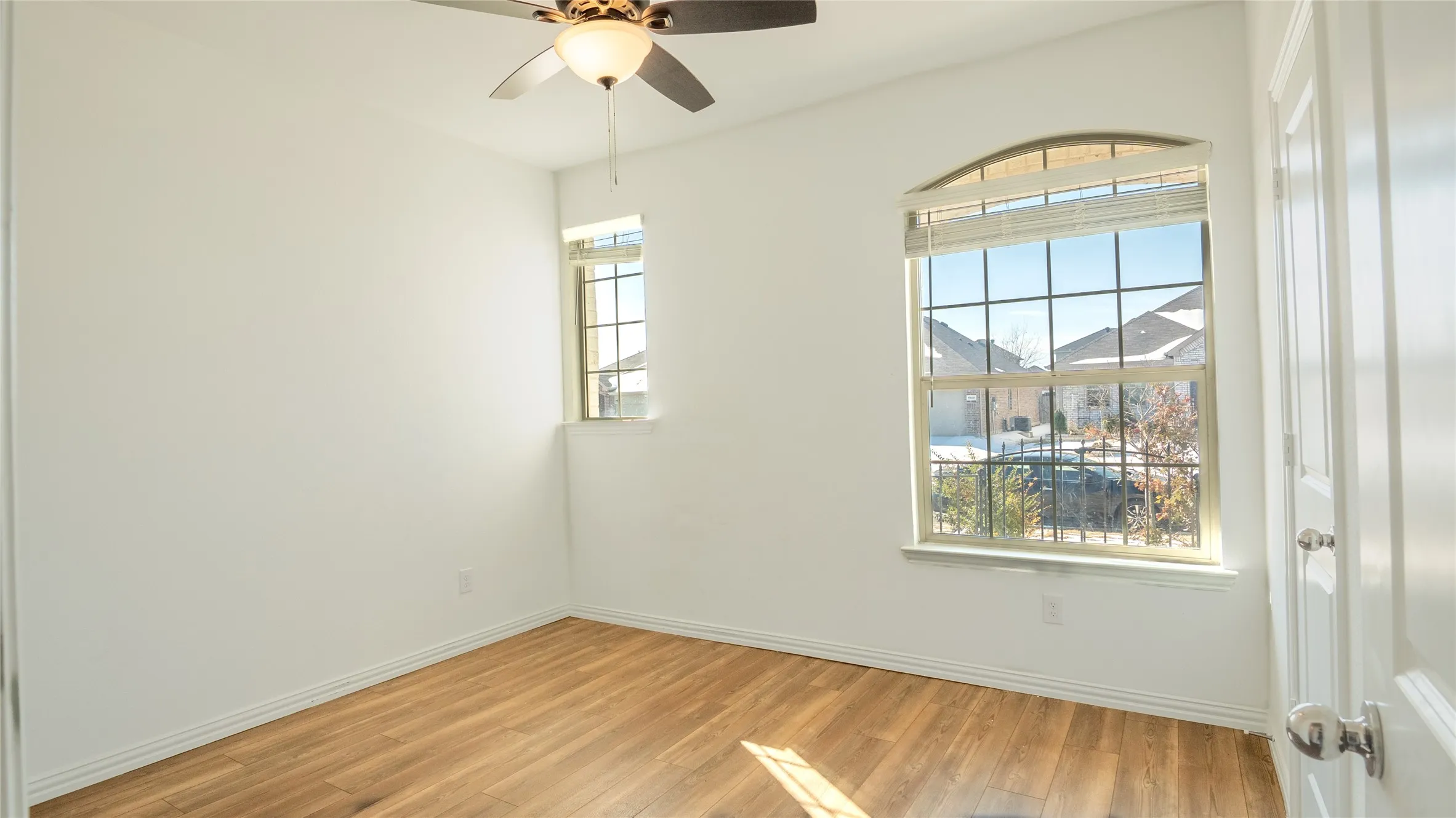 Single Family Residence For Sale in Tarrant County , 6932 Falconer Way, Fort Worth, Texas 76179, 4 Bedroom, 2 Bathroom, 2 Garage spaces, 1,998 Sqft, built in 2021, mls#21385380, Real Estate Agent in Fort Worth, Homes For Sale in Tarrant county, Homes For Sale in Fort Worth, Realtor in Fort Worth Texas, Real Estate Brokerage Independent Realty Texas, Luminita Cordes Realtor