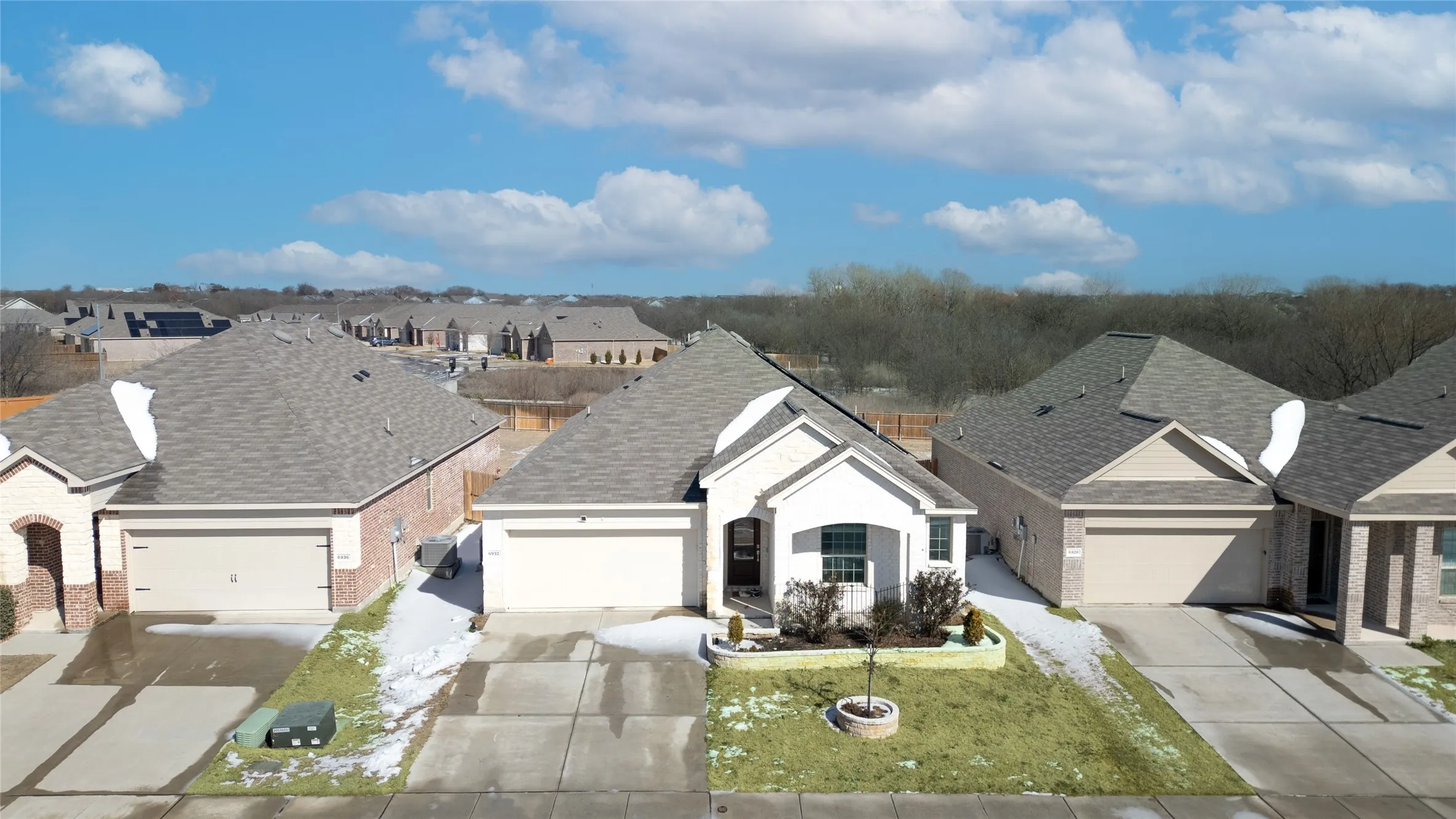 Single Family Residence For Sale in Tarrant County , 6932 Falconer Way, Fort Worth, Texas 76179, 4 Bedroom, 2 Bathroom, 2 Garage spaces, 1,998 Sqft, built in 2021, mls#21385380, Real Estate Agent in Fort Worth, Homes For Sale in Tarrant county, Homes For Sale in Fort Worth, Realtor in Fort Worth Texas, Real Estate Brokerage Independent Realty Texas, Luminita Cordes Realtor
