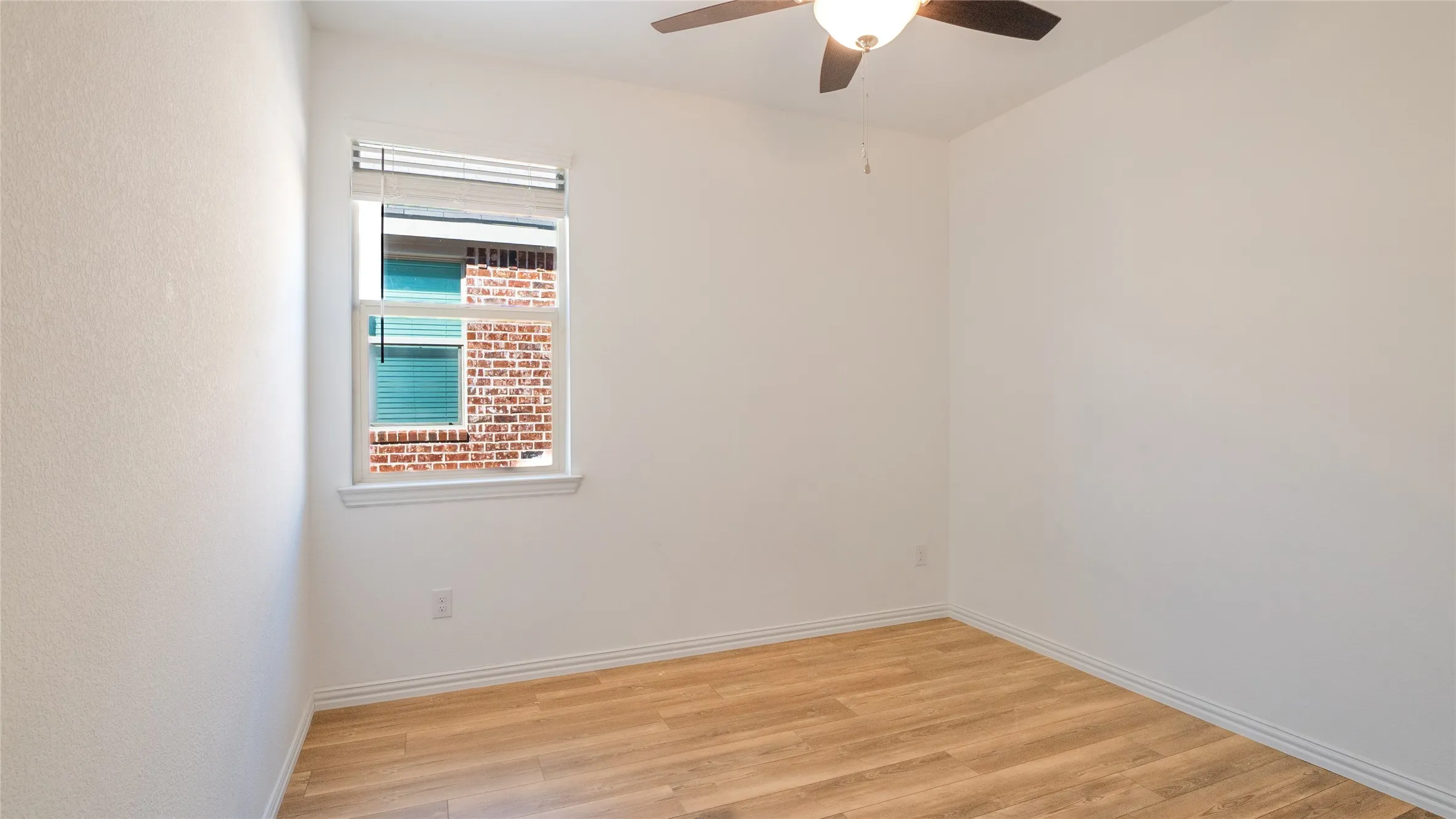 Single Family Residence For Sale in Tarrant County , 6932 Falconer Way, Fort Worth, Texas 76179, 4 Bedroom, 2 Bathroom, 2 Garage spaces, 1,998 Sqft, built in 2021, mls#21385380, Real Estate Agent in Fort Worth, Homes For Sale in Tarrant county, Homes For Sale in Fort Worth, Realtor in Fort Worth Texas, Real Estate Brokerage Independent Realty Texas, Luminita Cordes Realtor