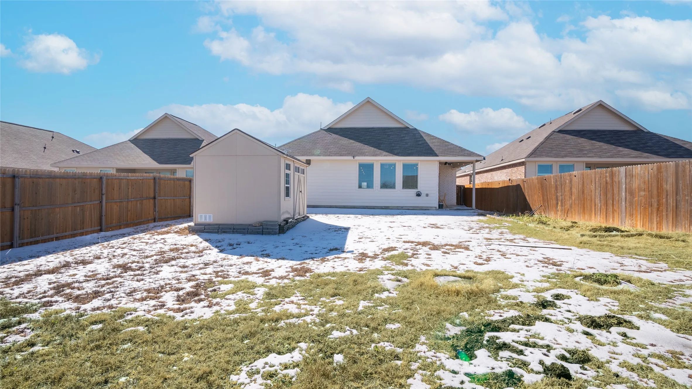 Single Family Residence For Sale in Tarrant County , 6932 Falconer Way, Fort Worth, Texas 76179, 4 Bedroom, 2 Bathroom, 2 Garage spaces, 1,998 Sqft, built in 2021, mls#21385380, Real Estate Agent in Fort Worth, Homes For Sale in Tarrant county, Homes For Sale in Fort Worth, Realtor in Fort Worth Texas, Real Estate Brokerage Independent Realty Texas, Luminita Cordes Realtor