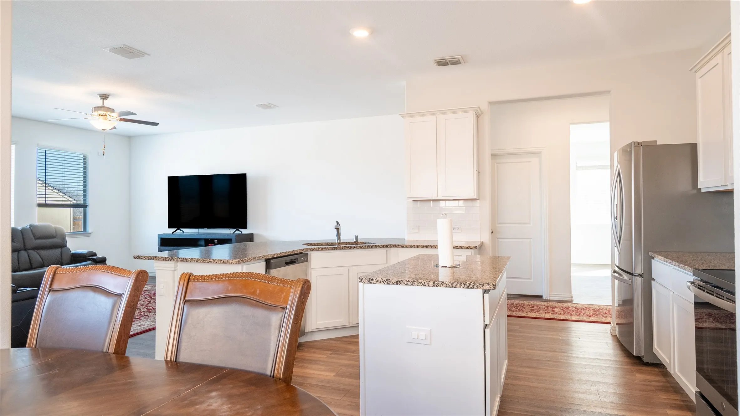 Single Family Residence For Sale in Tarrant County , 6932 Falconer Way, Fort Worth, Texas 76179, 4 Bedroom, 2 Bathroom, 2 Garage spaces, 1,998 Sqft, built in 2021, mls#21385380, Real Estate Agent in Fort Worth, Homes For Sale in Tarrant county, Homes For Sale in Fort Worth, Realtor in Fort Worth Texas, Real Estate Brokerage Independent Realty Texas, Luminita Cordes Realtor