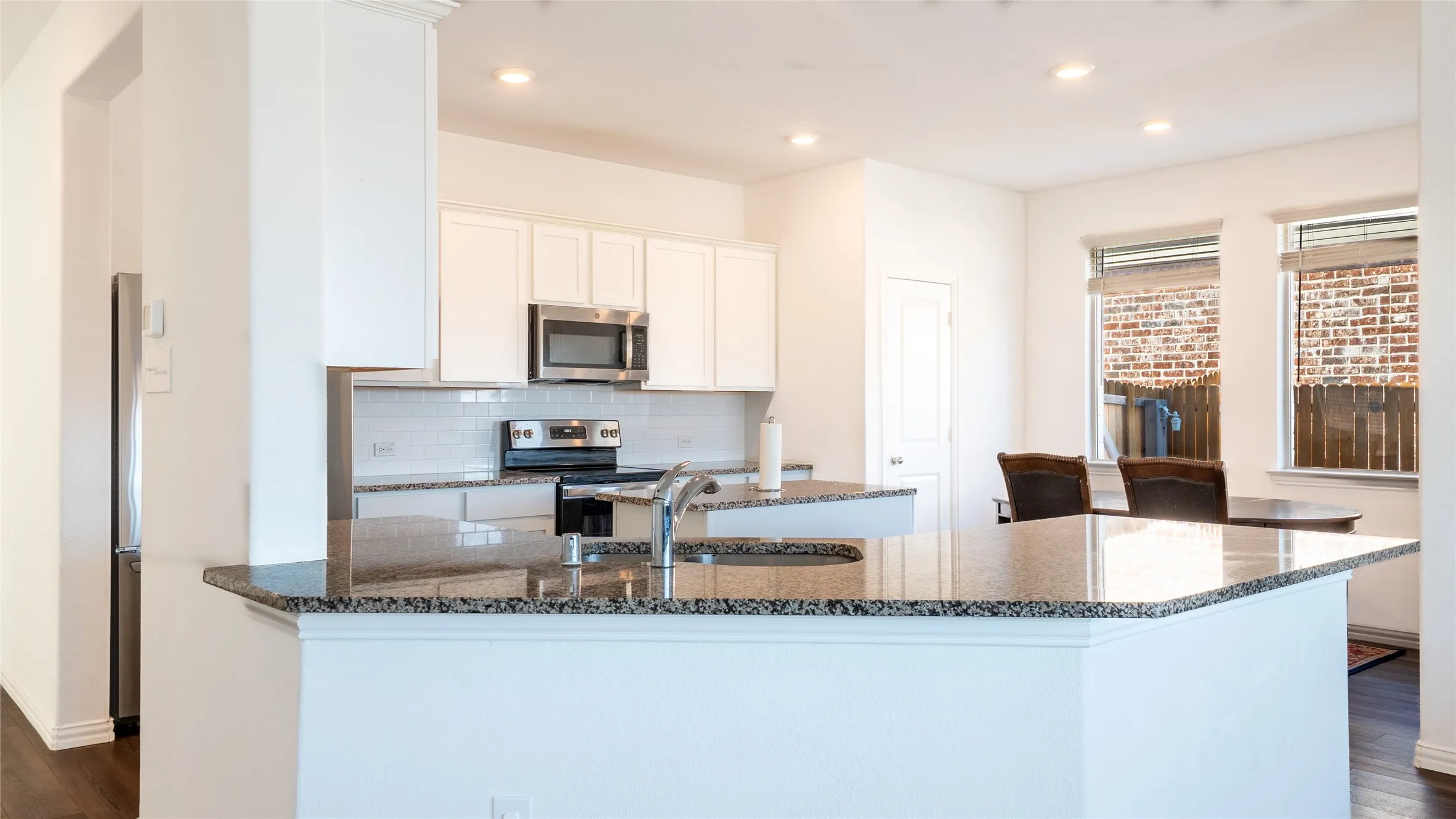 Single Family Residence For Sale in Tarrant County , 6932 Falconer Way, Fort Worth, Texas 76179, 4 Bedroom, 2 Bathroom, 2 Garage spaces, 1,998 Sqft, built in 2021, mls#21385380, Real Estate Agent in Fort Worth, Homes For Sale in Tarrant county, Homes For Sale in Fort Worth, Realtor in Fort Worth Texas, Real Estate Brokerage Independent Realty Texas, Luminita Cordes Realtor