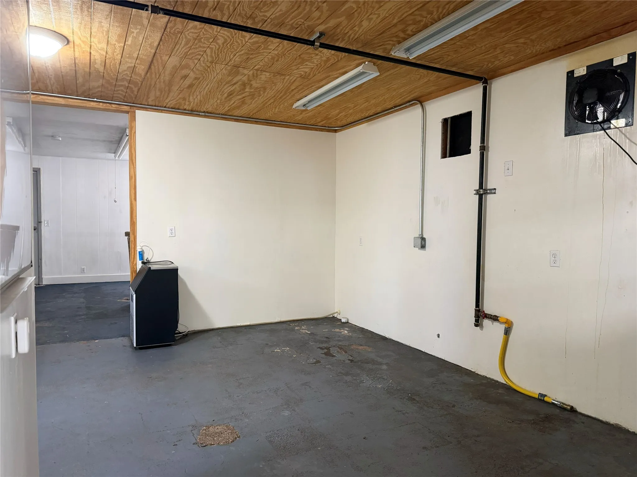 Business For Sale in Runnels County , 7741 E Hwy 153, Winters, Texas 79567, 0, 0, Garage spaces, 0 Sqft, built in 1965, mls#21385382, Real Estate Agent in Winters, Homes For Sale in Runnels county, Homes For Sale in Winters, Realtor in Winters Texas, Real Estate Brokerage Independent Realty Texas, Luminita Cordes Realtor