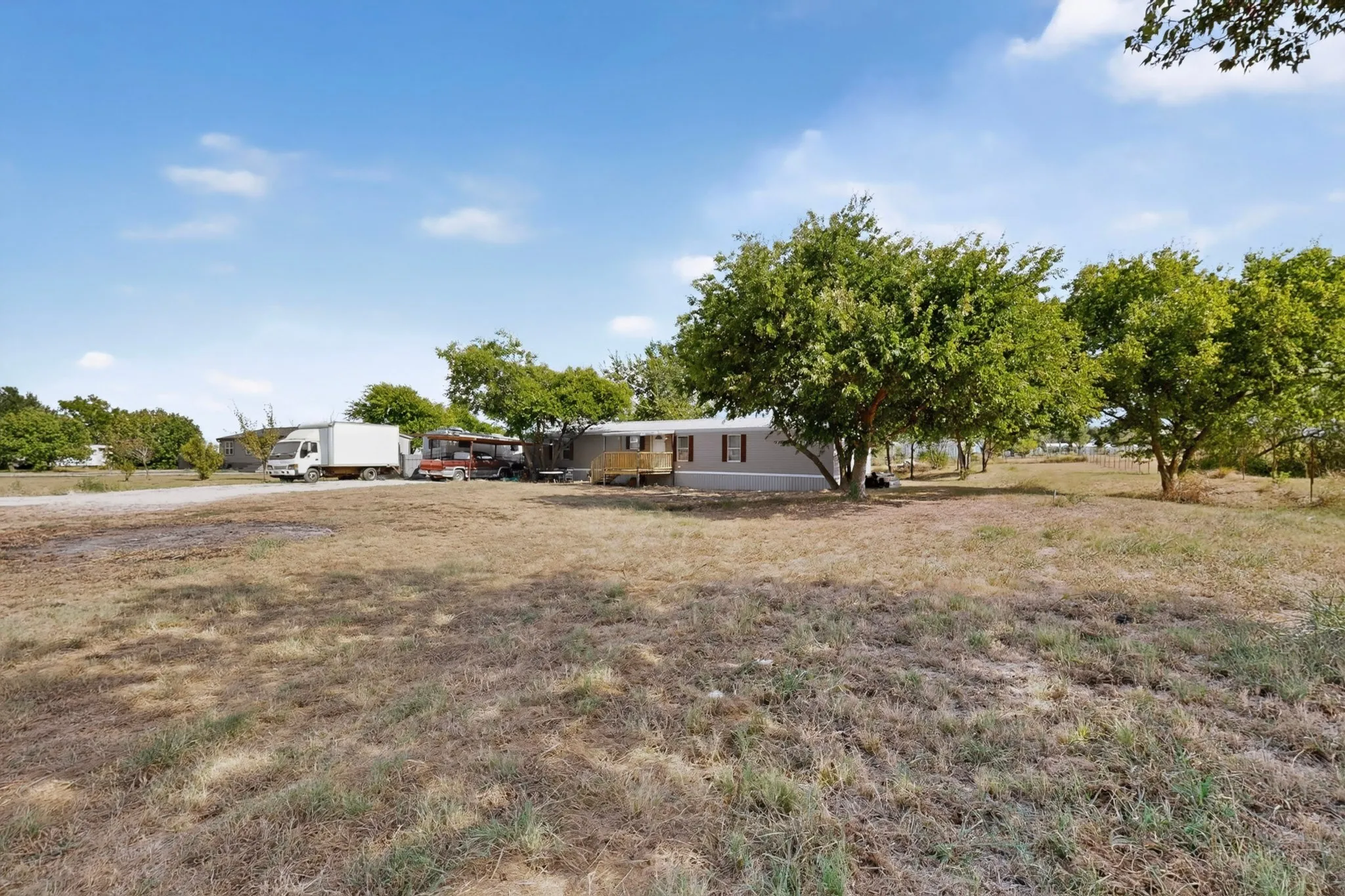 Mobile Home For Sale in Johnson County , 8108 Gray Mist Court, Alvarado, Texas 76009, 3 Bedroom, 2 Bathroom, Garage spaces, 1,152 Sqft, built in 2006, mls#21383090, Real Estate Agent in Alvarado, Homes For Sale in Johnson county, Homes For Sale in Alvarado, Realtor in Alvarado Texas, Real Estate Brokerage Independent Realty Texas, Luminita Cordes Realtor