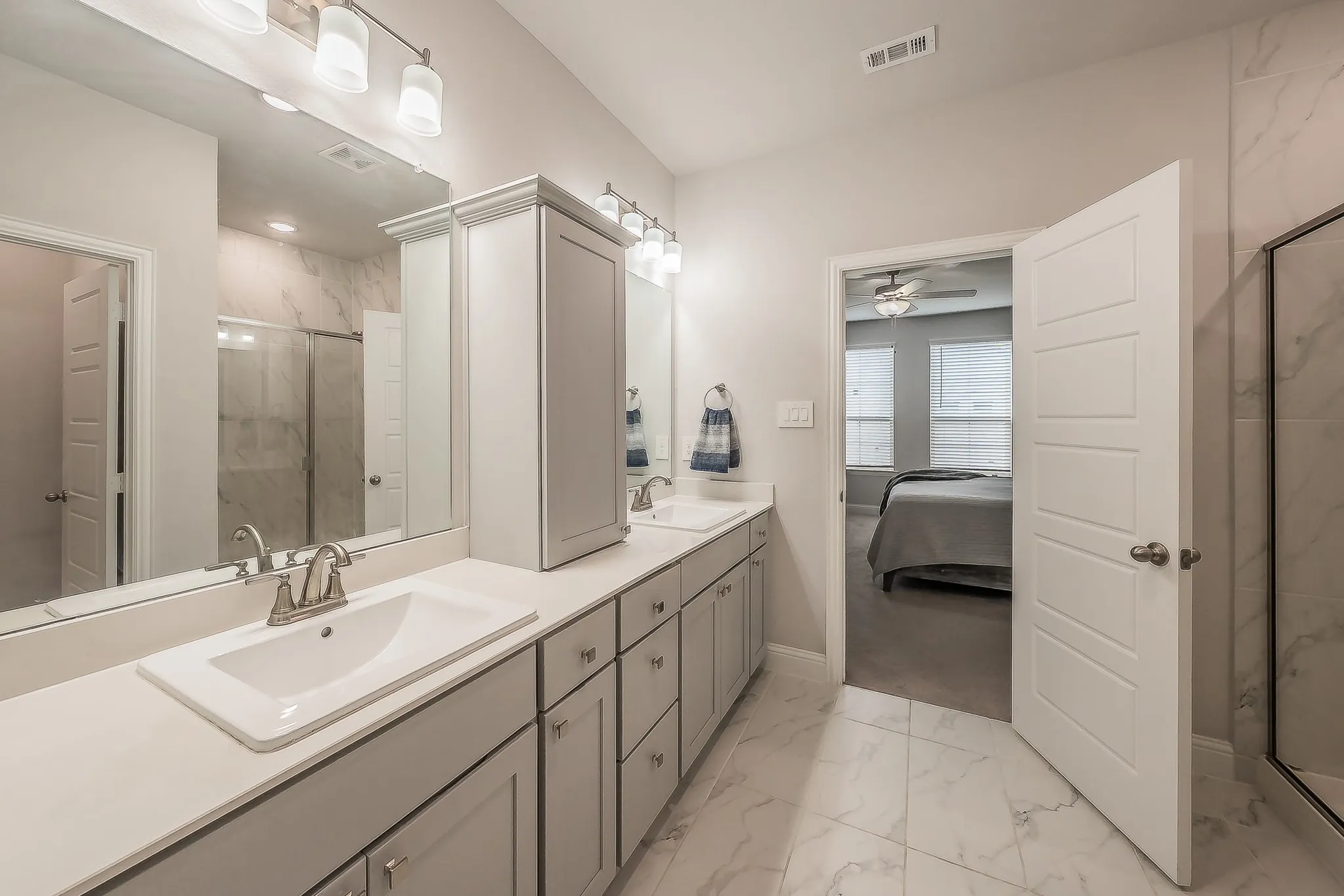 Townhouse For Rent in Dallas County , 12933 Couture Drive, Farmers Branch, Texas 75234, 3 Bedroom, 3 Bathroom, 2 Garage spaces, 1,866 Sqft, built in 2022, mls#21385386, Real Estate Agent in Farmers Branch, Homes For Rent in Dallas county, Homes For Rent in Farmers Branch, Realtor in Farmers Branch Texas, Real Estate Brokerage Independent Realty Texas, Luminita Cordes Realtor