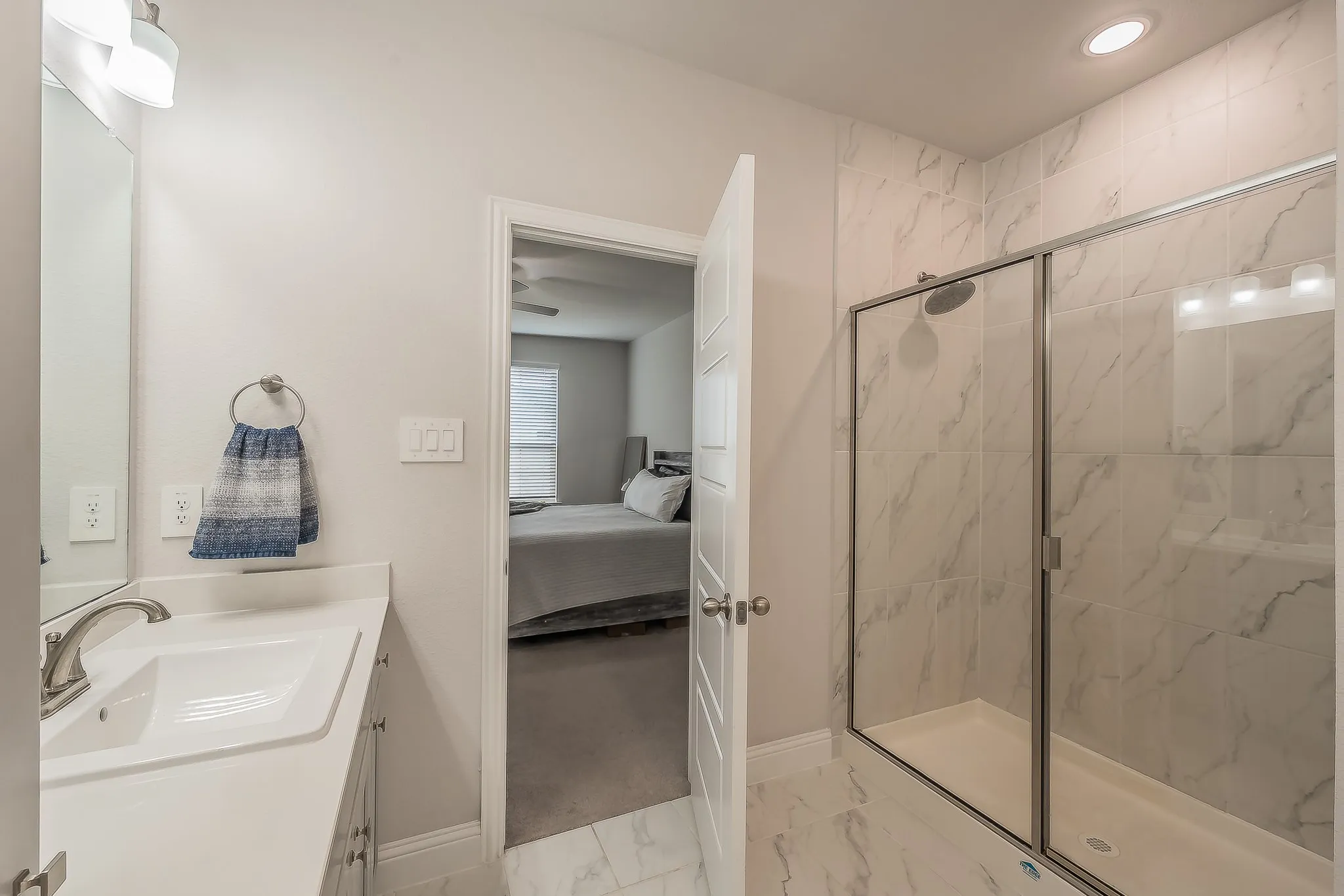 Townhouse For Rent in Dallas County , 12933 Couture Drive, Farmers Branch, Texas 75234, 3 Bedroom, 3 Bathroom, 2 Garage spaces, 1,866 Sqft, built in 2022, mls#21385386, Real Estate Agent in Farmers Branch, Homes For Rent in Dallas county, Homes For Rent in Farmers Branch, Realtor in Farmers Branch Texas, Real Estate Brokerage Independent Realty Texas, Luminita Cordes Realtor