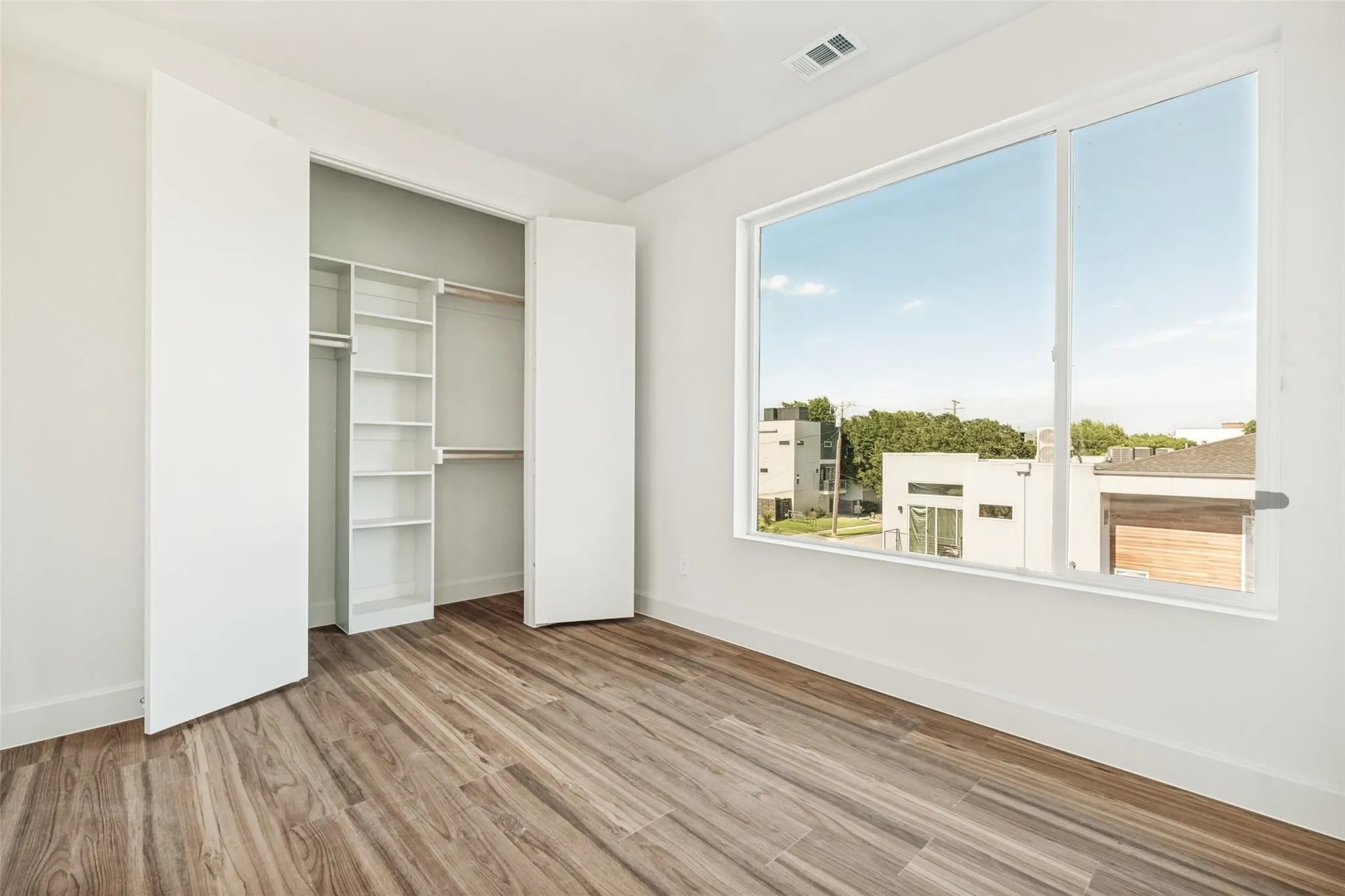 For Sale in Dallas County , 1311 Madrigall Parkway, Dallas, Texas 75206, 12 Bedroom, 12 Bathroom, 8 Garage spaces, 7,080 Sqft, built in 2026, mls#21385091, Real Estate Agent in Dallas, Homes For Sale in Dallas county, Homes For Sale in Dallas, Realtor in Dallas Texas, Real Estate Brokerage Independent Realty Texas, Luminita Cordes Realtor