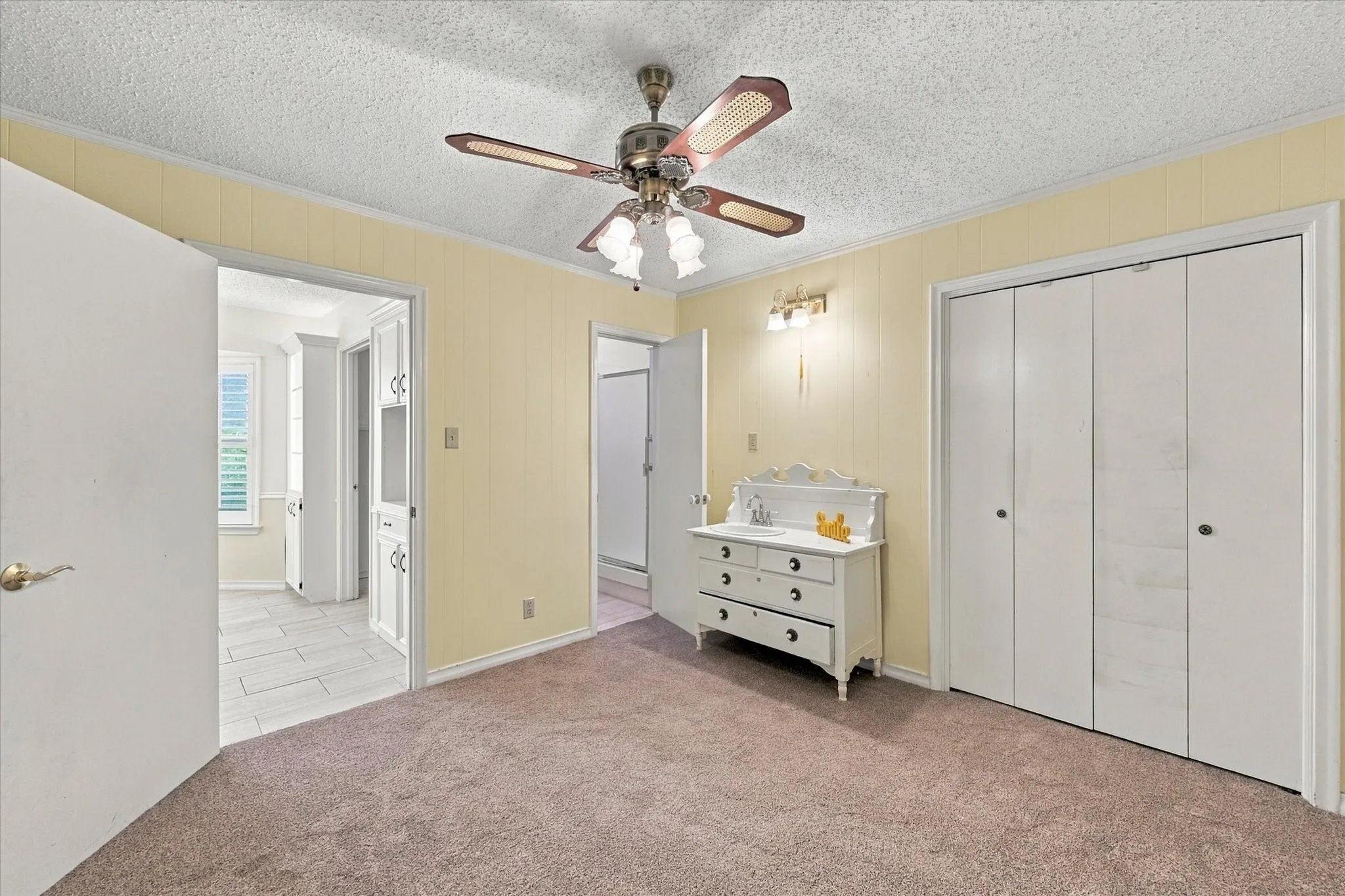 4th Bedroom with own bathroom.