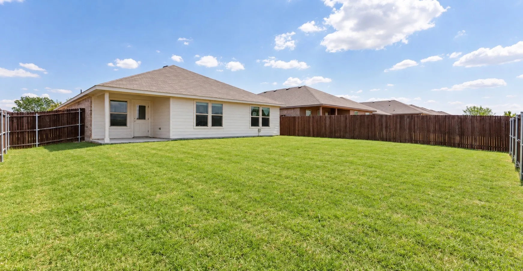 Single Family Residence For Sale in Tarrant County , 9441 Firedog Drive, Fort Worth, Texas 76131, 4 Bedroom, 2 Bathroom, 2 Garage spaces, 1,861 Sqft, built in 2023, mls#21385390, Real Estate Agent in Fort Worth, Homes For Sale in Tarrant county, Homes For Sale in Fort Worth, Realtor in Fort Worth Texas, Real Estate Brokerage Independent Realty Texas, Luminita Cordes Realtor