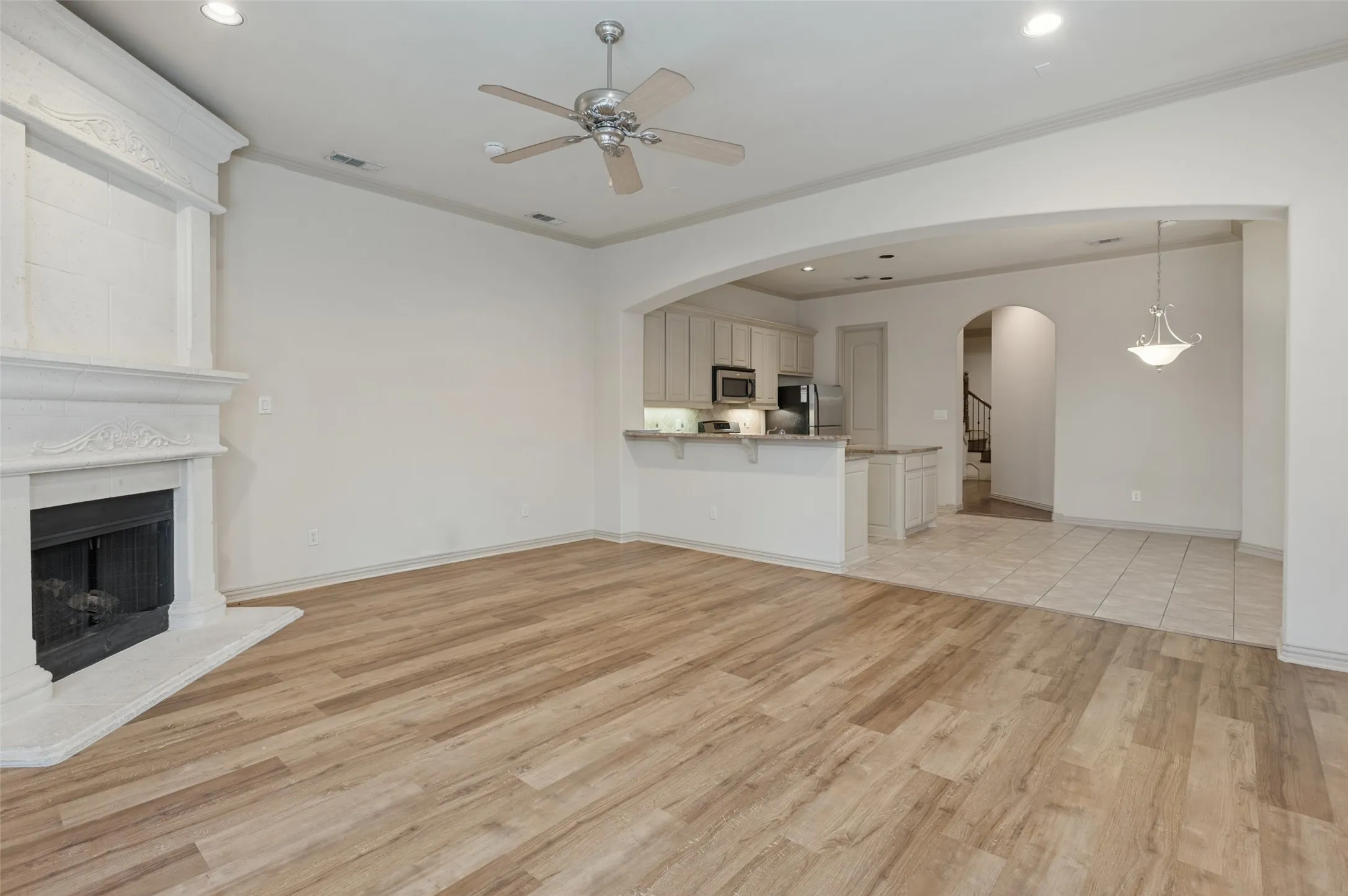 Duplex For Rent in Dallas County , 5930 Lewis Street, Dallas, Texas 75206, 3 Bedroom, 3 Bathroom, 2 Garage spaces, 2,341 Sqft, built in 2006, mls#21382548, Real Estate Agent in Dallas, Homes For Rent in Dallas county, Homes For Rent in Dallas, Realtor in Dallas Texas, Real Estate Brokerage Independent Realty Texas, Luminita Cordes Realtor