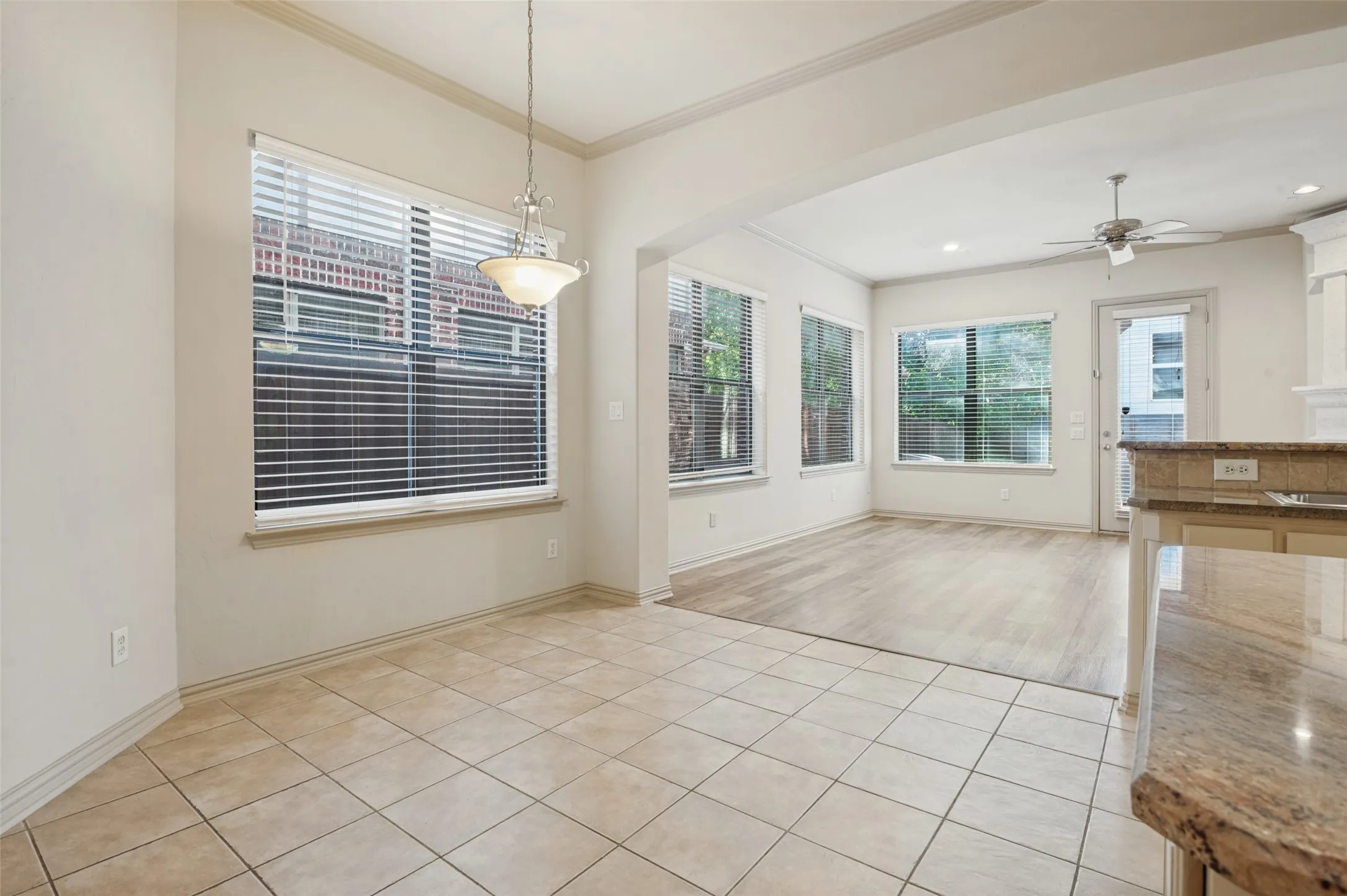 Duplex For Rent in Dallas County , 5930 Lewis Street, Dallas, Texas 75206, 3 Bedroom, 3 Bathroom, 2 Garage spaces, 2,341 Sqft, built in 2006, mls#21382548, Real Estate Agent in Dallas, Homes For Rent in Dallas county, Homes For Rent in Dallas, Realtor in Dallas Texas, Real Estate Brokerage Independent Realty Texas, Luminita Cordes Realtor