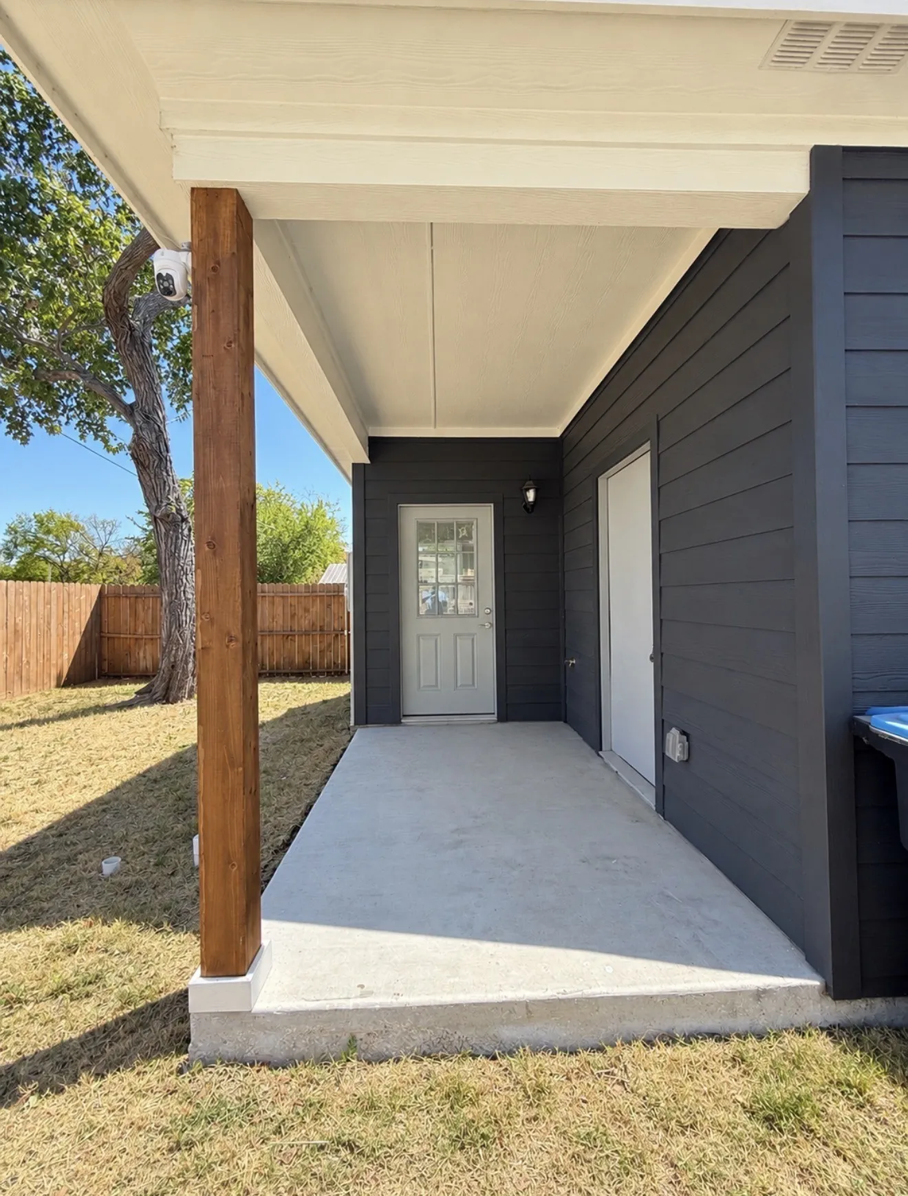 Single Family Residence For Sale in Tarrant County , 1137 Stella Street, Fort Worth, Texas 76104, 3 Bedroom, 2 Bathroom, Garage spaces, 1,200 Sqft, built in 2025, mls#21384041, Real Estate Agent in Fort Worth, Homes For Sale in Tarrant county, Homes For Sale in Fort Worth, Realtor in Fort Worth Texas, Real Estate Brokerage Independent Realty Texas, Luminita Cordes Realtor