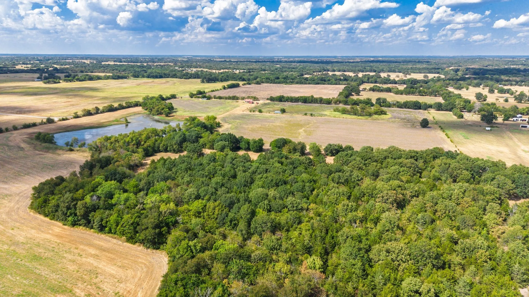 Farm For Sale in Hunt County , 7959 County Road 4823, Wolfe City, Texas 75496, 2 Bedroom, 2 Bathroom, Garage spaces, 1,200 Sqft, built in 2014, mls#21385401, Real Estate Agent in Wolfe City, Homes For Sale in Hunt county, Homes For Sale in Wolfe City, Realtor in Wolfe City Texas, Real Estate Brokerage Independent Realty Texas, Luminita Cordes Realtor