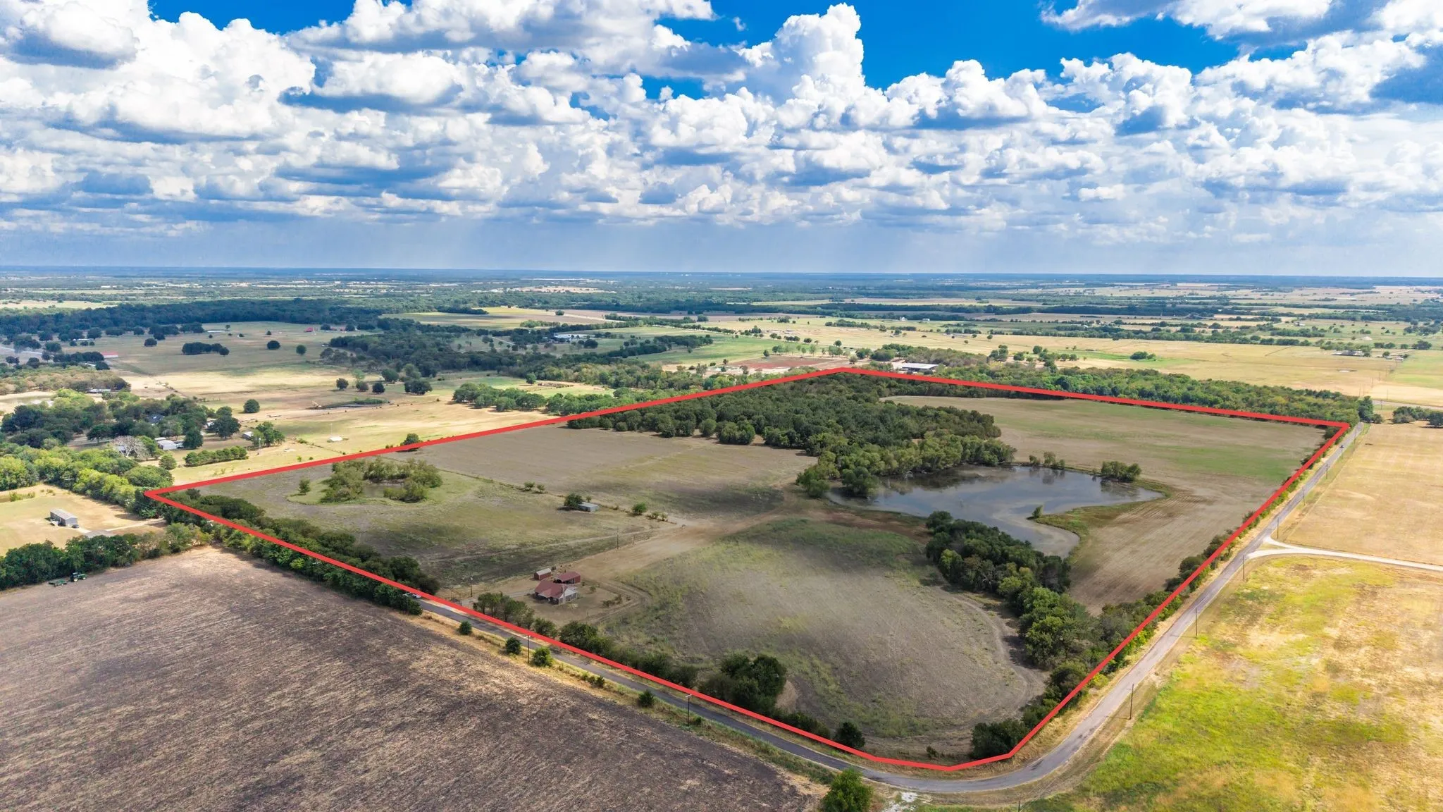 Farm For Sale in Hunt County , 7959 County Road 4823, Wolfe City, Texas 75496, 2 Bedroom, 2 Bathroom, Garage spaces, 1,200 Sqft, built in 2014, mls#21385401, Real Estate Agent in Wolfe City, Homes For Sale in Hunt county, Homes For Sale in Wolfe City, Realtor in Wolfe City Texas, Real Estate Brokerage Independent Realty Texas, Luminita Cordes Realtor