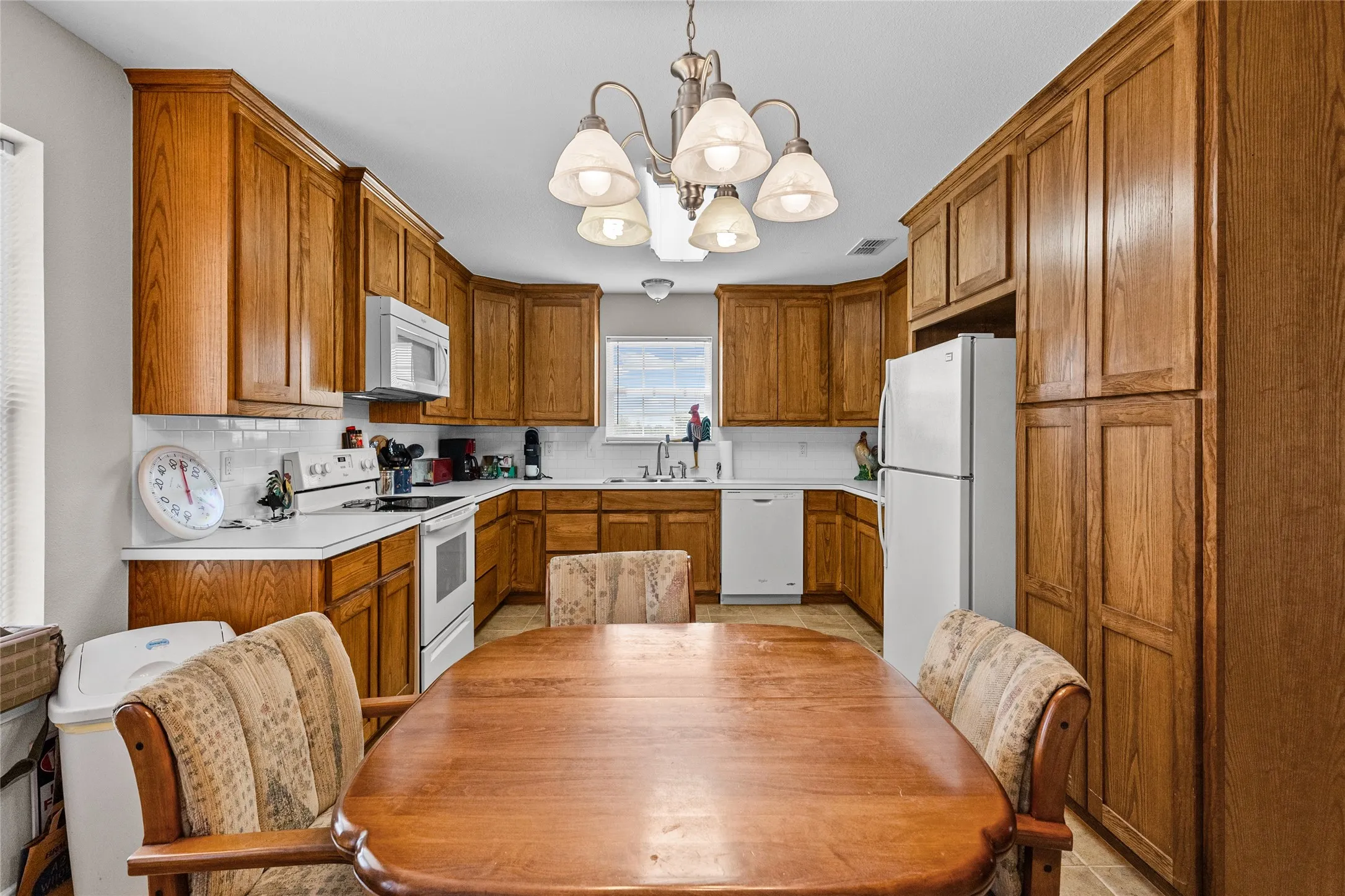 Farm For Sale in Hunt County , 7959 County Road 4823, Wolfe City, Texas 75496, 2 Bedroom, 2 Bathroom, Garage spaces, 1,200 Sqft, built in 2014, mls#21385401, Real Estate Agent in Wolfe City, Homes For Sale in Hunt county, Homes For Sale in Wolfe City, Realtor in Wolfe City Texas, Real Estate Brokerage Independent Realty Texas, Luminita Cordes Realtor