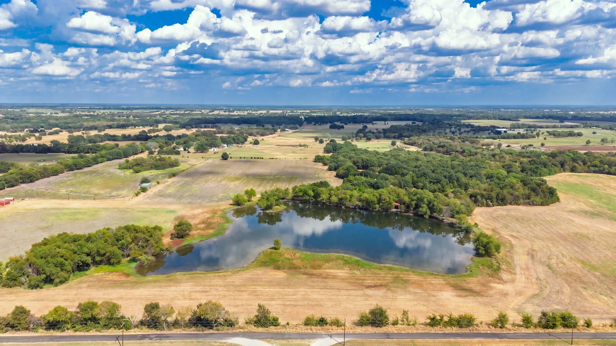 Farm For Sale in Hunt County , 7959 County Road 4823, Wolfe City, Texas 75496, 2 Bedroom, 2 Bathroom, Garage spaces, 1,200 Sqft, built in 2014, mls#21385401, Real Estate Agent in Wolfe City, Homes For Sale in Hunt county, Homes For Sale in Wolfe City, Realtor in Wolfe City Texas, Real Estate Brokerage Independent Realty Texas, Luminita Cordes Realtor