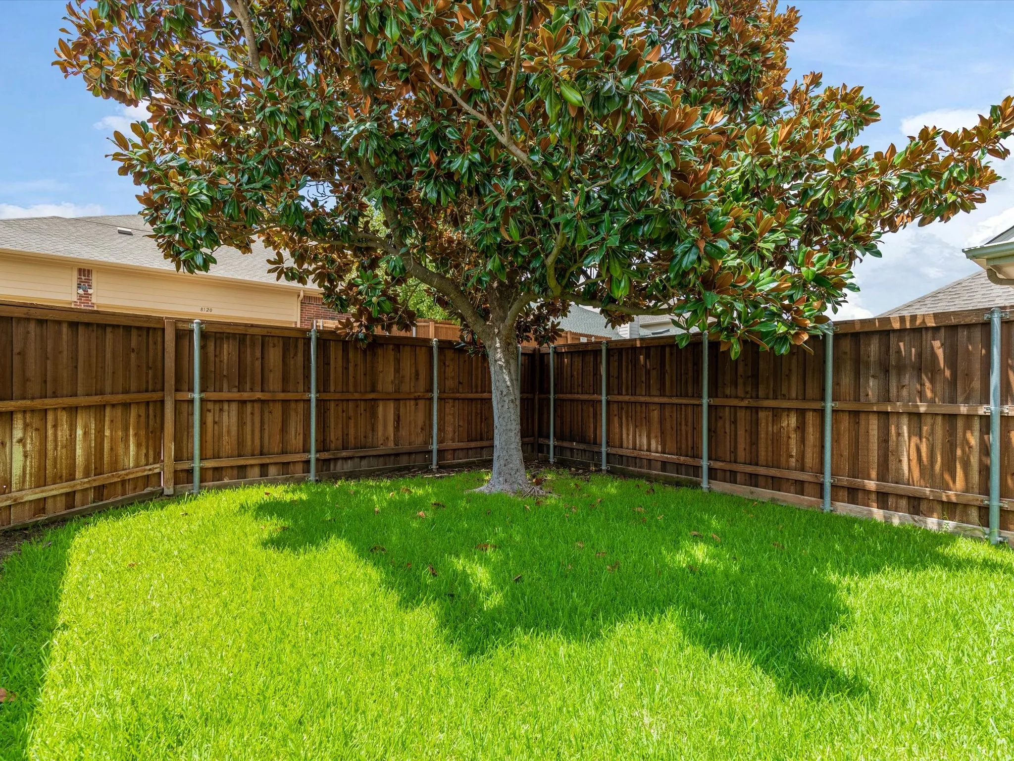 Single Family Residence For Rent in Collin County , 8129 Springmoss Drive, Plano, Texas 75025, 4 Bedroom, 3 Bathroom, 2 Garage spaces, 2,124 Sqft, built in 1997, mls#21385364, Real Estate Agent in Plano, Homes For Rent in Collin county, Homes For Rent in Plano, Realtor in Plano Texas, Real Estate Brokerage Independent Realty Texas, Luminita Cordes Realtor