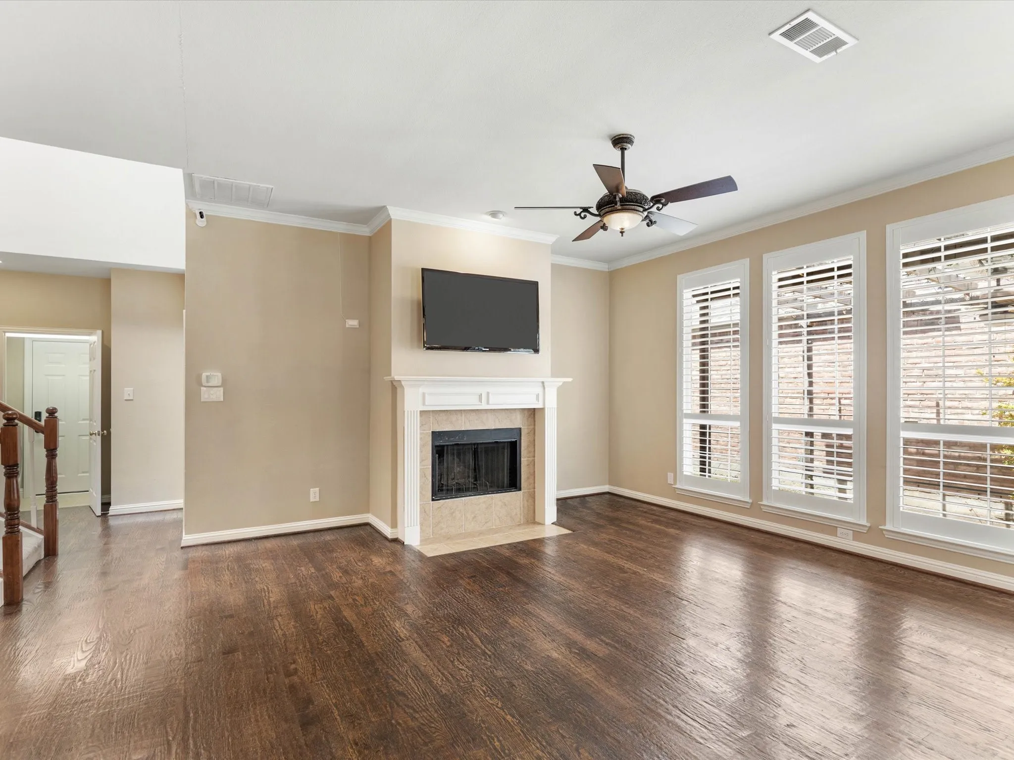 Single Family Residence For Rent in Collin County , 8129 Springmoss Drive, Plano, Texas 75025, 4 Bedroom, 3 Bathroom, 2 Garage spaces, 2,124 Sqft, built in 1997, mls#21385364, Real Estate Agent in Plano, Homes For Rent in Collin county, Homes For Rent in Plano, Realtor in Plano Texas, Real Estate Brokerage Independent Realty Texas, Luminita Cordes Realtor