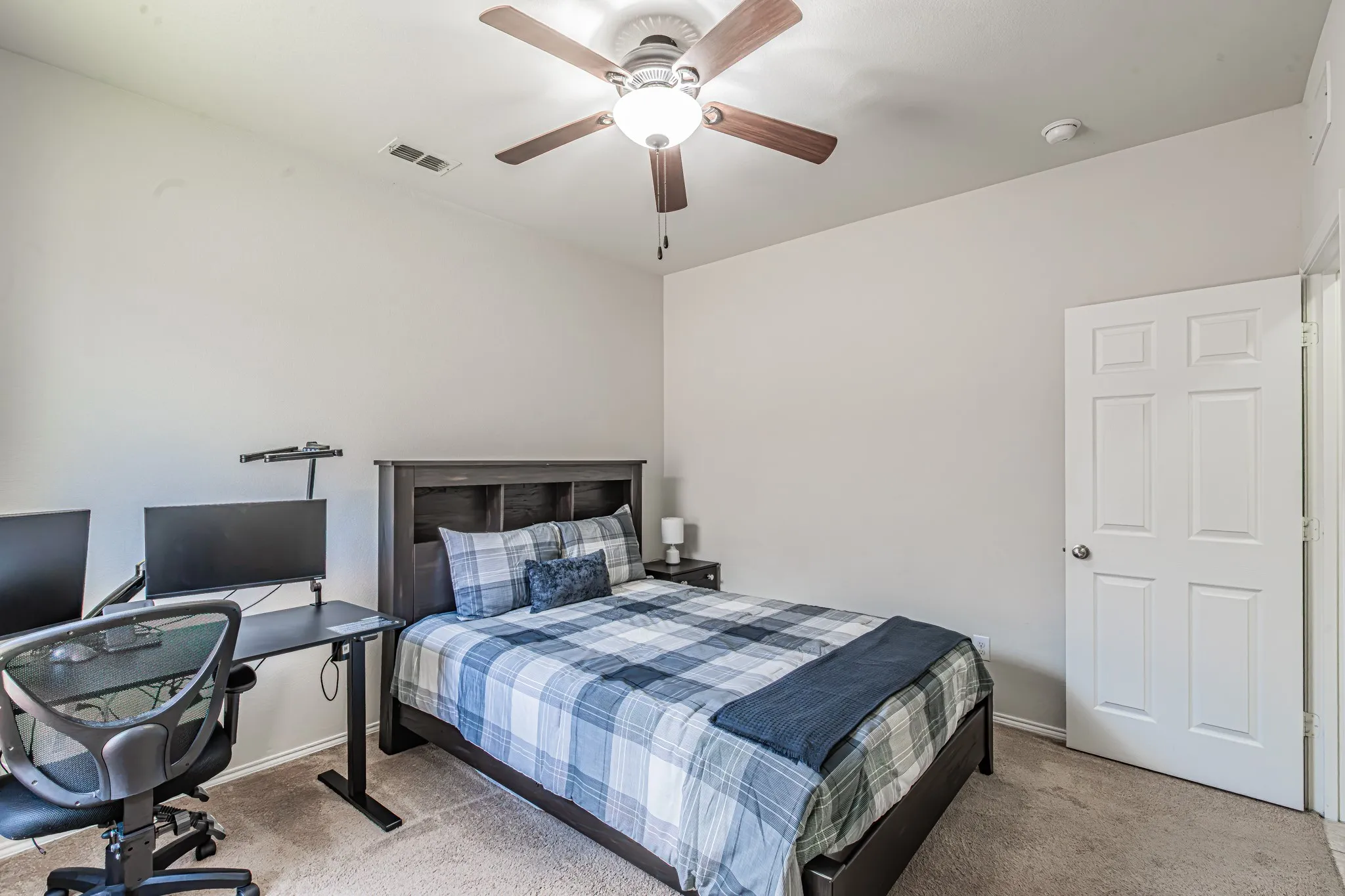 Single Family Residence For Sale in Tarrant County , 2429 Senepol Way, Fort Worth, Texas 76131, 3 Bedroom, 2 Bathroom, 2 Garage spaces, 2,152 Sqft, built in 2014, mls#21383510, Real Estate Agent in Fort Worth, Homes For Sale in Tarrant county, Homes For Sale in Fort Worth, Realtor in Fort Worth Texas, Real Estate Brokerage Independent Realty Texas, Luminita Cordes Realtor