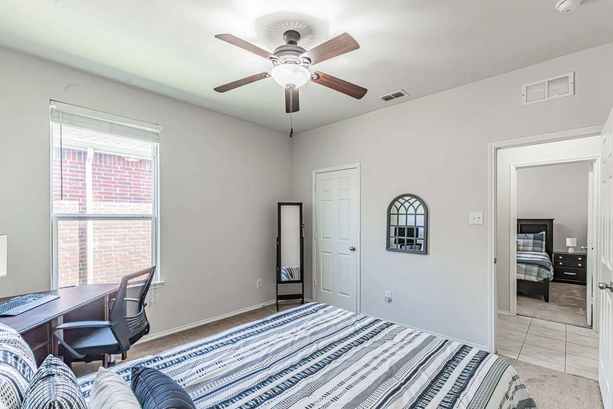 Single Family Residence For Sale in Tarrant County , 2429 Senepol Way, Fort Worth, Texas 76131, 3 Bedroom, 2 Bathroom, 2 Garage spaces, 2,152 Sqft, built in 2014, mls#21383510, Real Estate Agent in Fort Worth, Homes For Sale in Tarrant county, Homes For Sale in Fort Worth, Realtor in Fort Worth Texas, Real Estate Brokerage Independent Realty Texas, Luminita Cordes Realtor