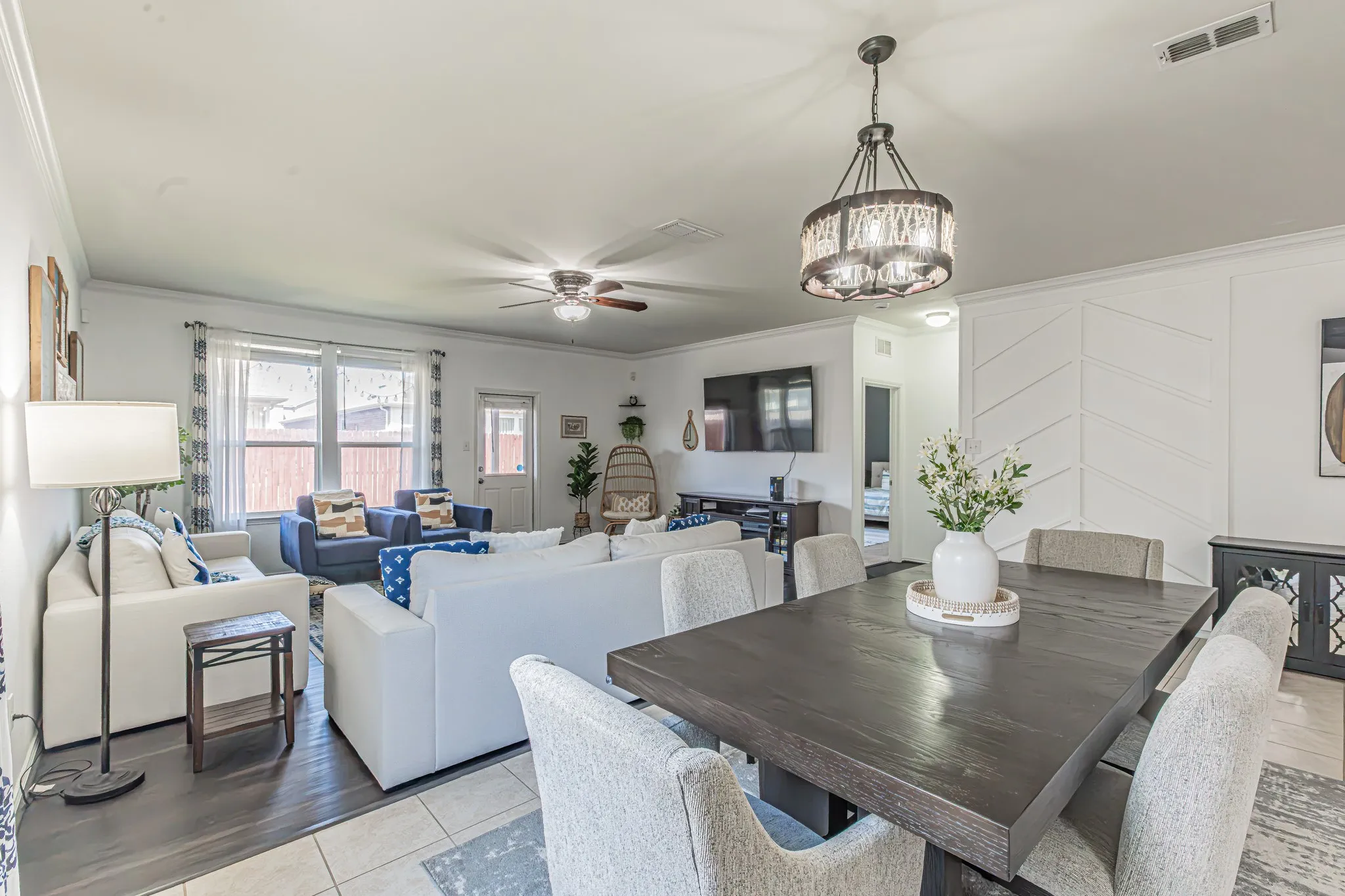 Single Family Residence For Sale in Tarrant County , 2429 Senepol Way, Fort Worth, Texas 76131, 3 Bedroom, 2 Bathroom, 2 Garage spaces, 2,152 Sqft, built in 2014, mls#21383510, Real Estate Agent in Fort Worth, Homes For Sale in Tarrant county, Homes For Sale in Fort Worth, Realtor in Fort Worth Texas, Real Estate Brokerage Independent Realty Texas, Luminita Cordes Realtor