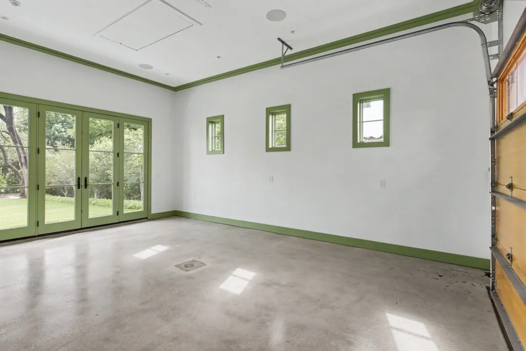 Single Family Residence For Sale in Dallas County , 4636 Belclaire Avenue, Highland Park, Texas 75209, 4 Bedroom, 6 Bathroom, 3 Garage spaces, 5,169 Sqft, built in 2007, mls#21380169, Real Estate Agent in Highland Park, Homes For Sale in Dallas county, Homes For Sale in Highland Park, Realtor in Highland Park Texas, Real Estate Brokerage Independent Realty Texas, Luminita Cordes Realtor