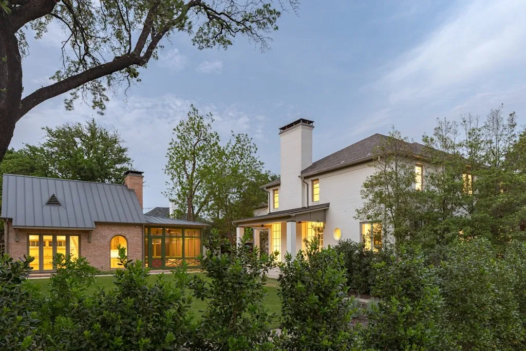 Single Family Residence For Sale in Dallas County , 4636 Belclaire Avenue, Highland Park, Texas 75209, 4 Bedroom, 6 Bathroom, 3 Garage spaces, 5,169 Sqft, built in 2007, mls#21380169, Real Estate Agent in Highland Park, Homes For Sale in Dallas county, Homes For Sale in Highland Park, Realtor in Highland Park Texas, Real Estate Brokerage Independent Realty Texas, Luminita Cordes Realtor