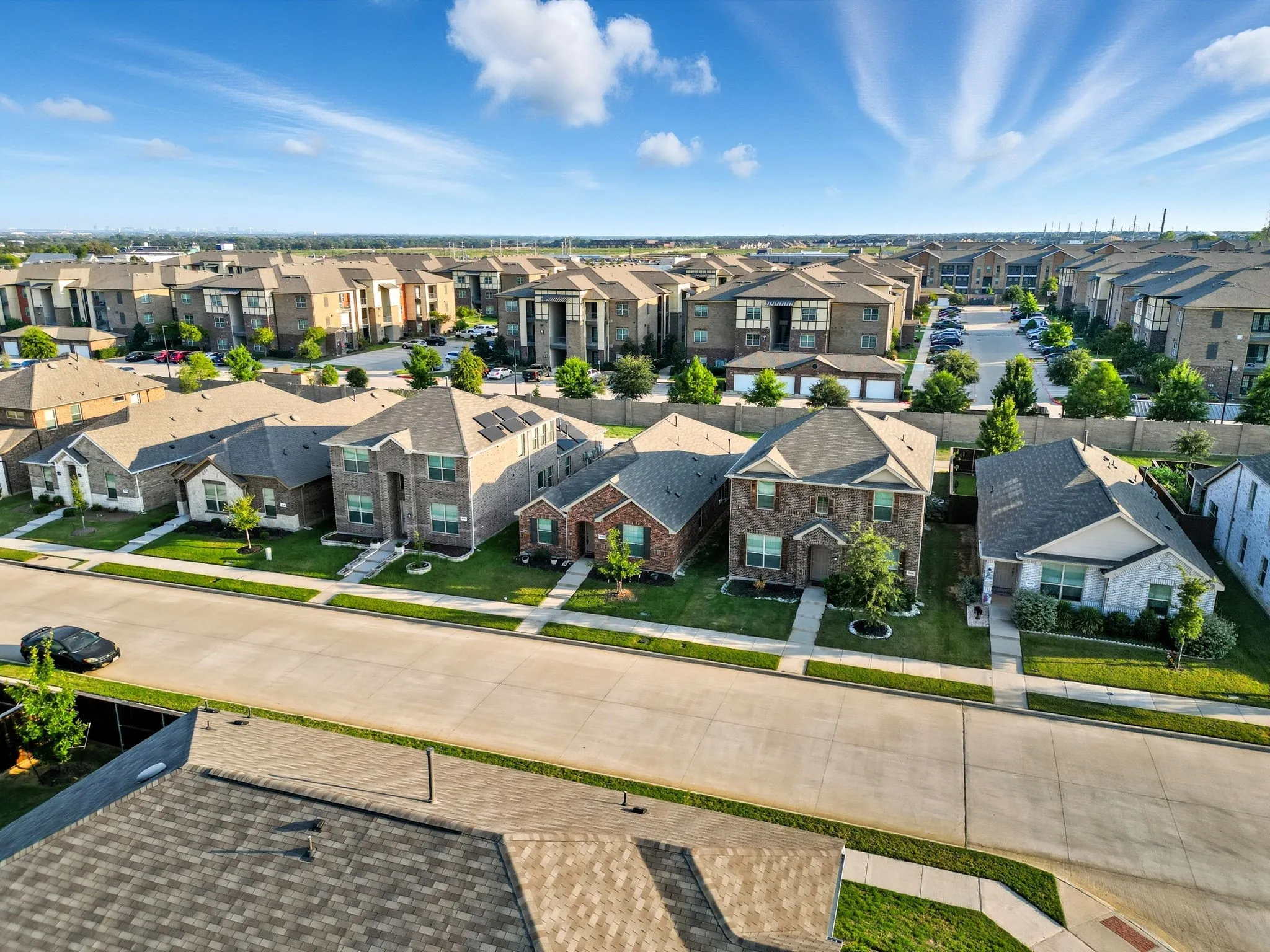 Single Family Residence For Sale in Denton County , 2264 Jasper Drive, Little Elm, Texas 76227, 4 Bedroom, 2 Bathroom, 2 Garage spaces, 1,577 Sqft, built in 2021, mls#21385412, Real Estate Agent in Little Elm, Homes For Sale in Denton county, Homes For Sale in Little Elm, Realtor in Little Elm Texas, Real Estate Brokerage Independent Realty Texas, Luminita Cordes Realtor