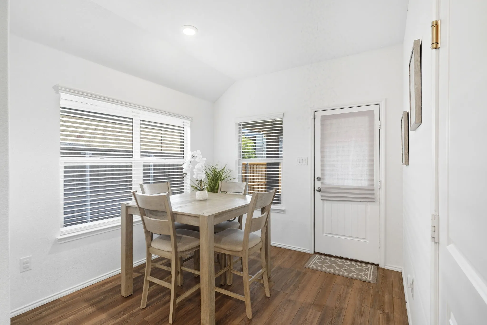 Single Family Residence For Sale in Denton County , 2264 Jasper Drive, Little Elm, Texas 76227, 4 Bedroom, 2 Bathroom, 2 Garage spaces, 1,577 Sqft, built in 2021, mls#21385412, Real Estate Agent in Little Elm, Homes For Sale in Denton county, Homes For Sale in Little Elm, Realtor in Little Elm Texas, Real Estate Brokerage Independent Realty Texas, Luminita Cordes Realtor