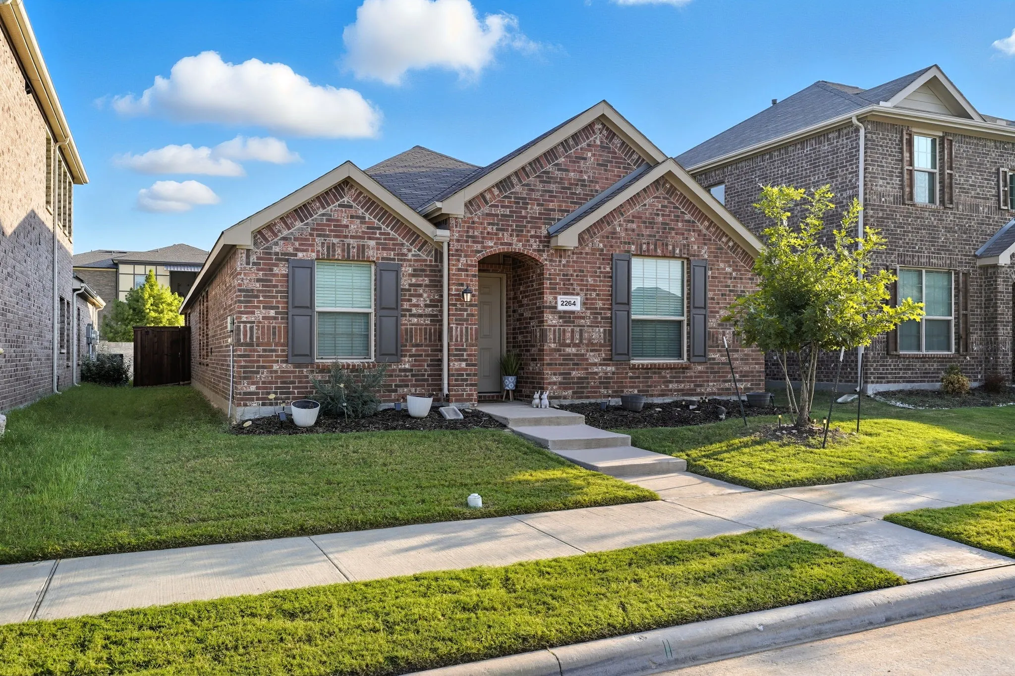 Single Family Residence For Sale in Denton County , 2264 Jasper Drive, Little Elm, Texas 76227, 4 Bedroom, 2 Bathroom, 2 Garage spaces, 1,577 Sqft, built in 2021, mls#21385412, Real Estate Agent in Little Elm, Homes For Sale in Denton county, Homes For Sale in Little Elm, Realtor in Little Elm Texas, Real Estate Brokerage Independent Realty Texas, Luminita Cordes Realtor