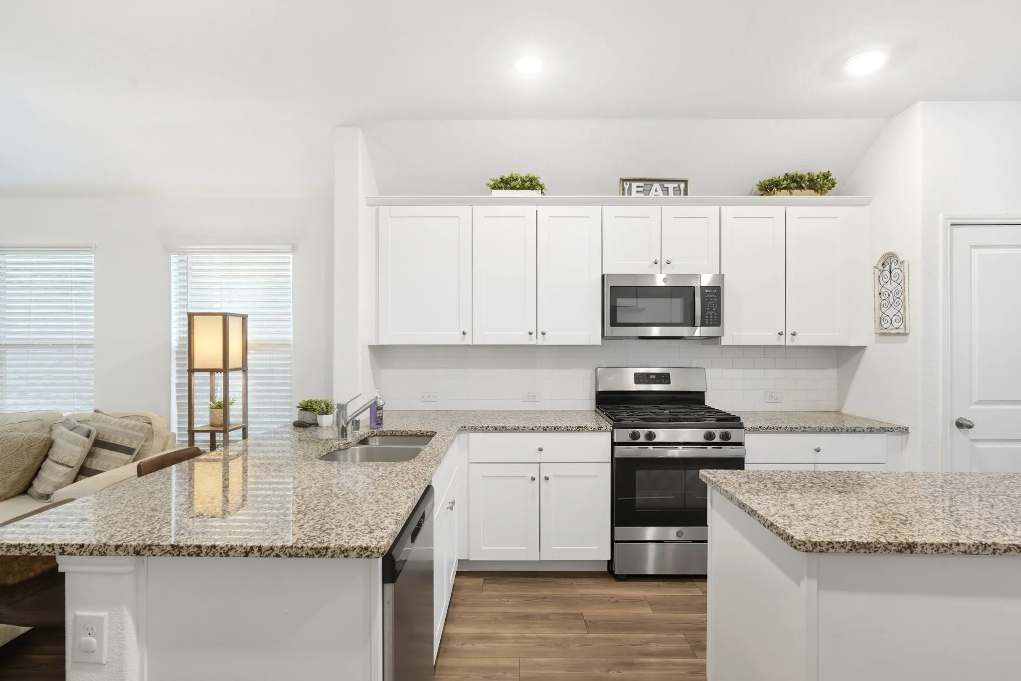 Single Family Residence For Sale in Denton County , 2264 Jasper Drive, Little Elm, Texas 76227, 4 Bedroom, 2 Bathroom, 2 Garage spaces, 1,577 Sqft, built in 2021, mls#21385412, Real Estate Agent in Little Elm, Homes For Sale in Denton county, Homes For Sale in Little Elm, Realtor in Little Elm Texas, Real Estate Brokerage Independent Realty Texas, Luminita Cordes Realtor
