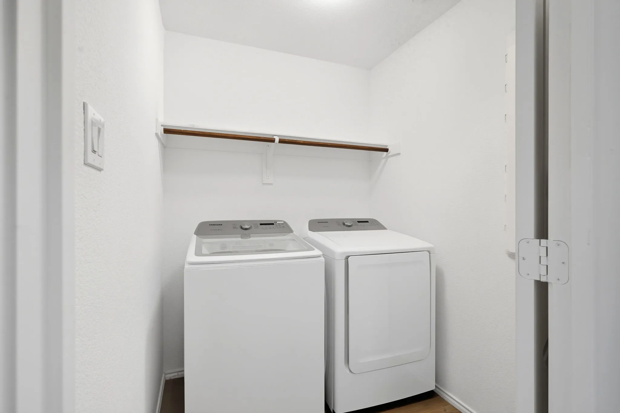 Single Family Residence For Sale in Denton County , 2264 Jasper Drive, Little Elm, Texas 76227, 4 Bedroom, 2 Bathroom, 2 Garage spaces, 1,577 Sqft, built in 2021, mls#21385412, Real Estate Agent in Little Elm, Homes For Sale in Denton county, Homes For Sale in Little Elm, Realtor in Little Elm Texas, Real Estate Brokerage Independent Realty Texas, Luminita Cordes Realtor